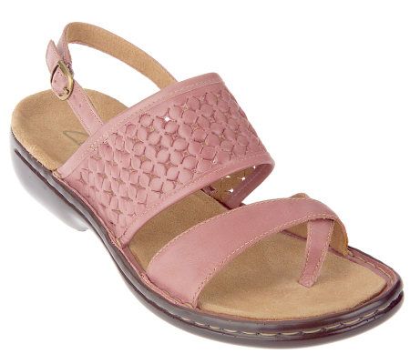 clarks sandals with toe loop