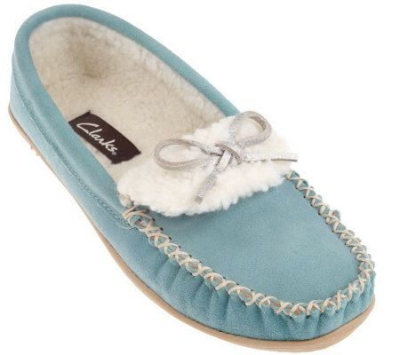 clarks moccasin slippers
