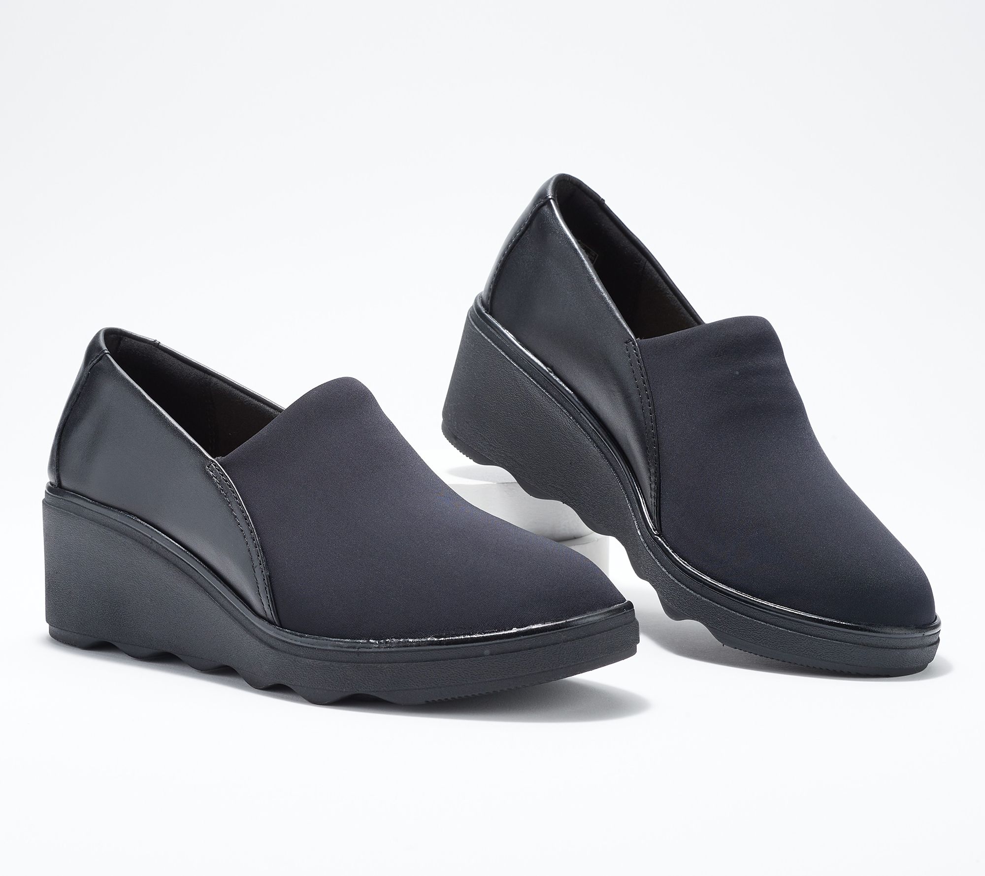 Clarks Collection Leather Stretch 