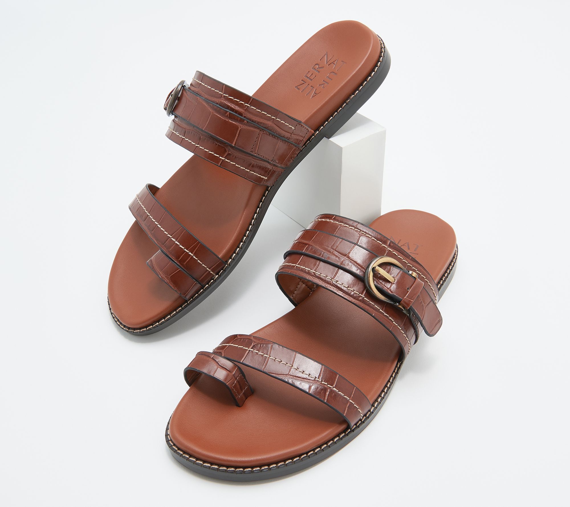 toe loop sandals