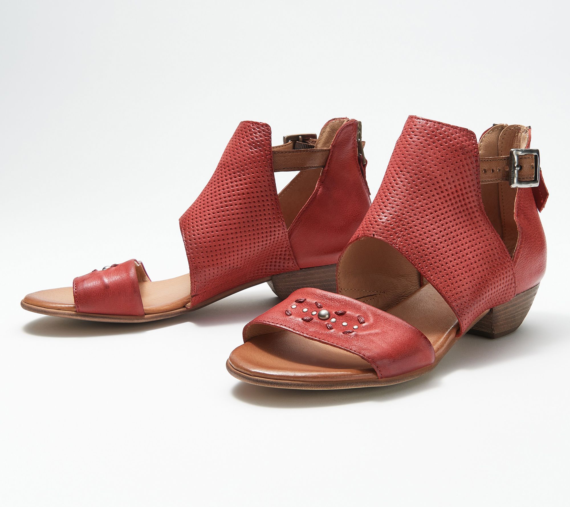 wide width sandals