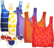 Kikkerland Set of 5 Reusable Shopping Bags with Pouches