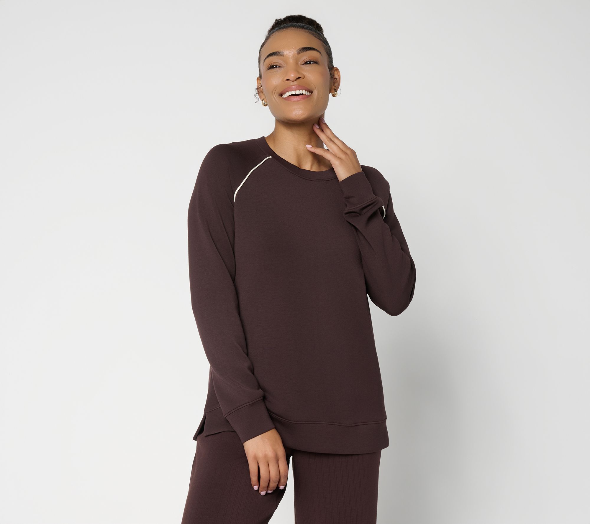 Belle by Kim Gravel ScubaLuxe Pop of Piping Crewneck Top