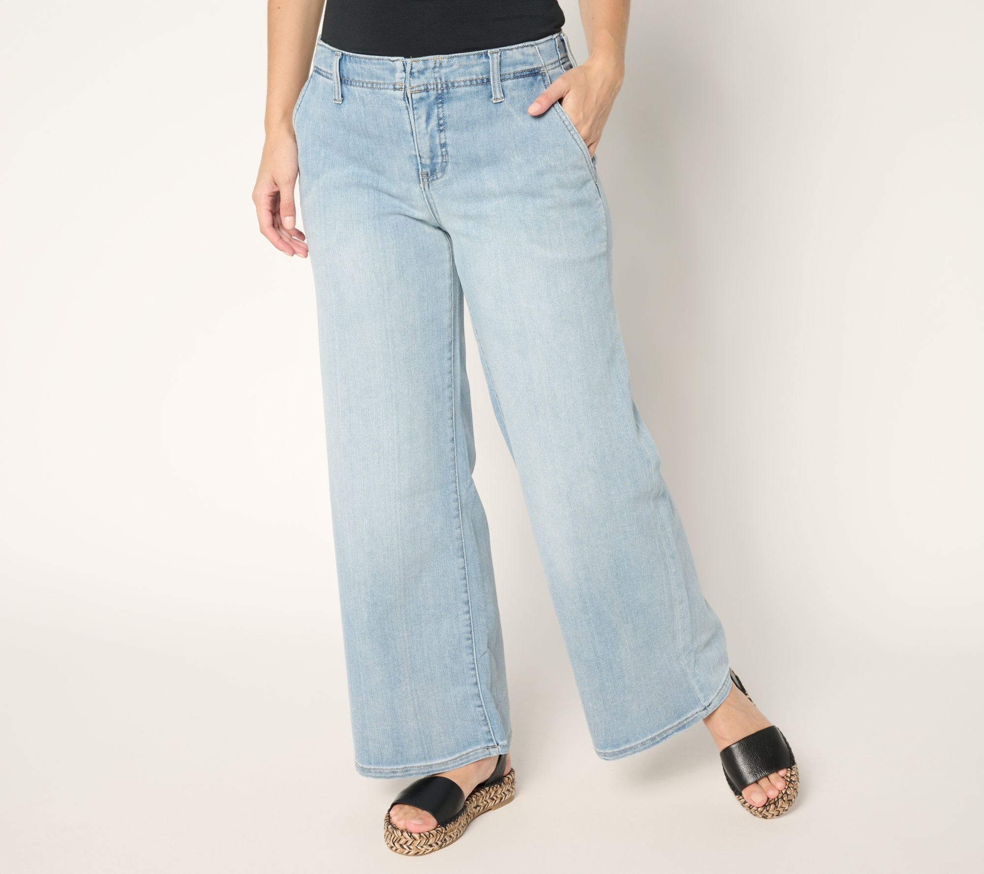 "As Is" Liverpool Los Angeles Weekender Relaxed Jean