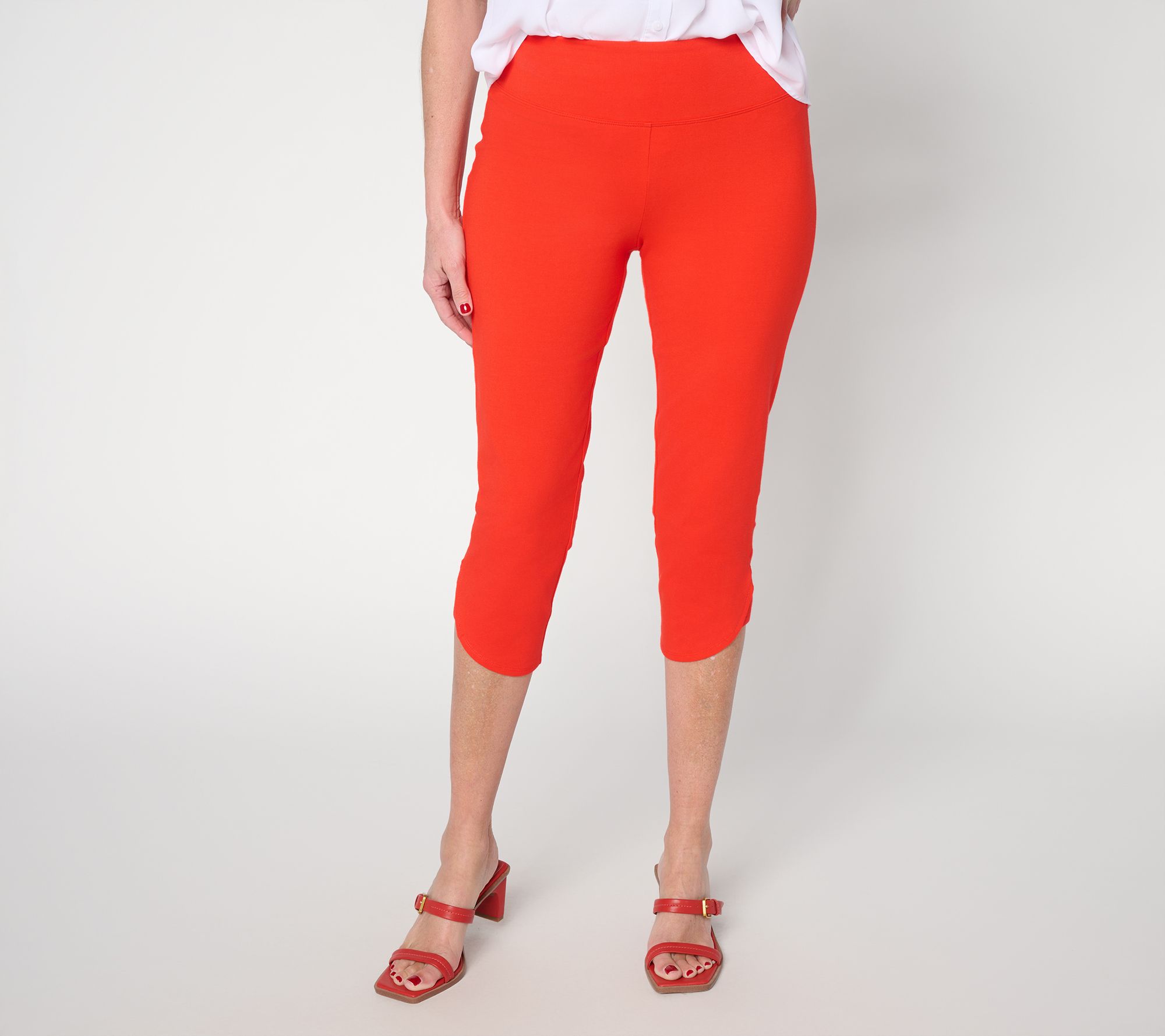 Women with Control Regular 86/14 Slim Leg Capri Empower Pant