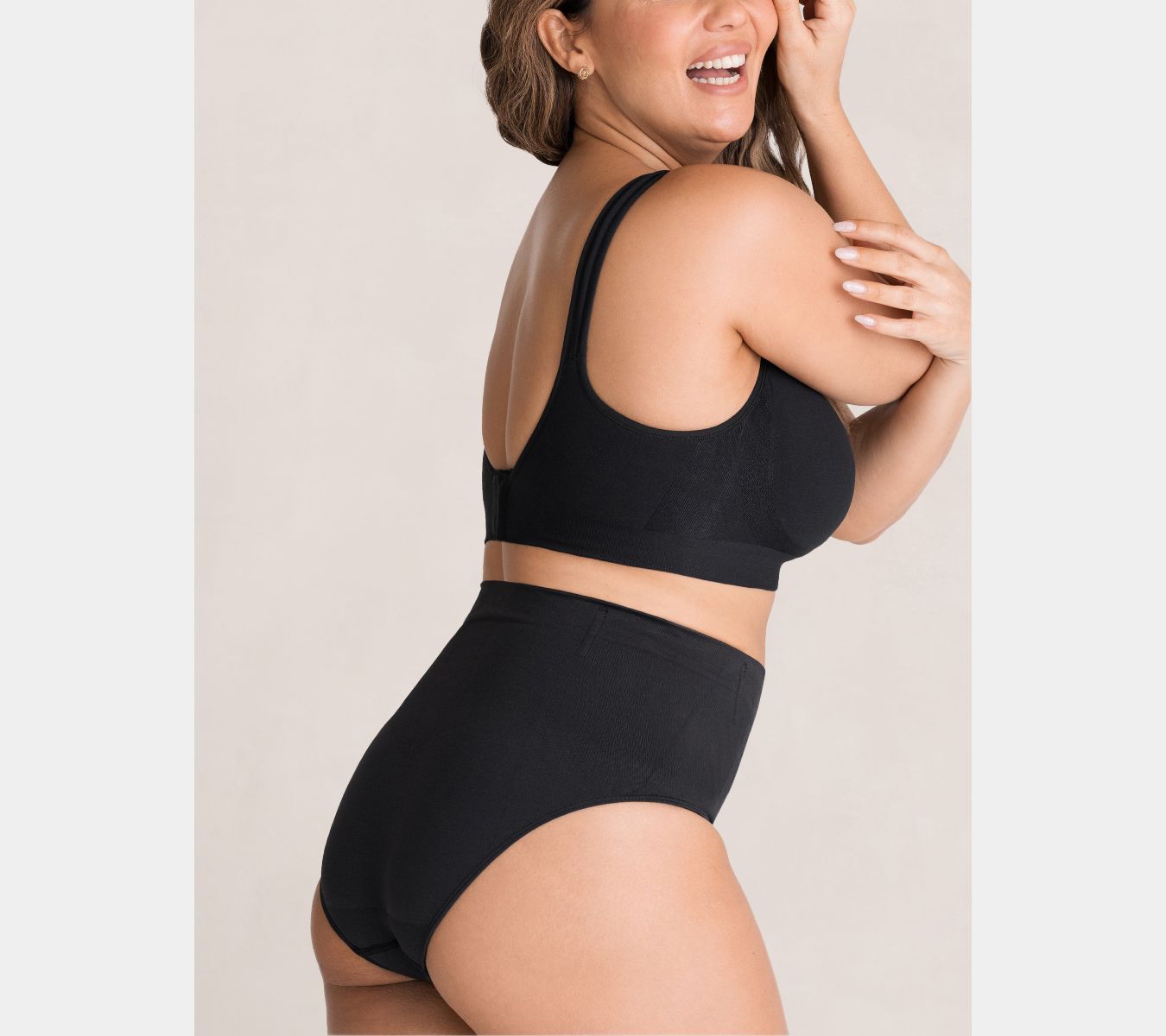 Shapermint Essentials Mid-Waisted Smoothing Shaper Panty
