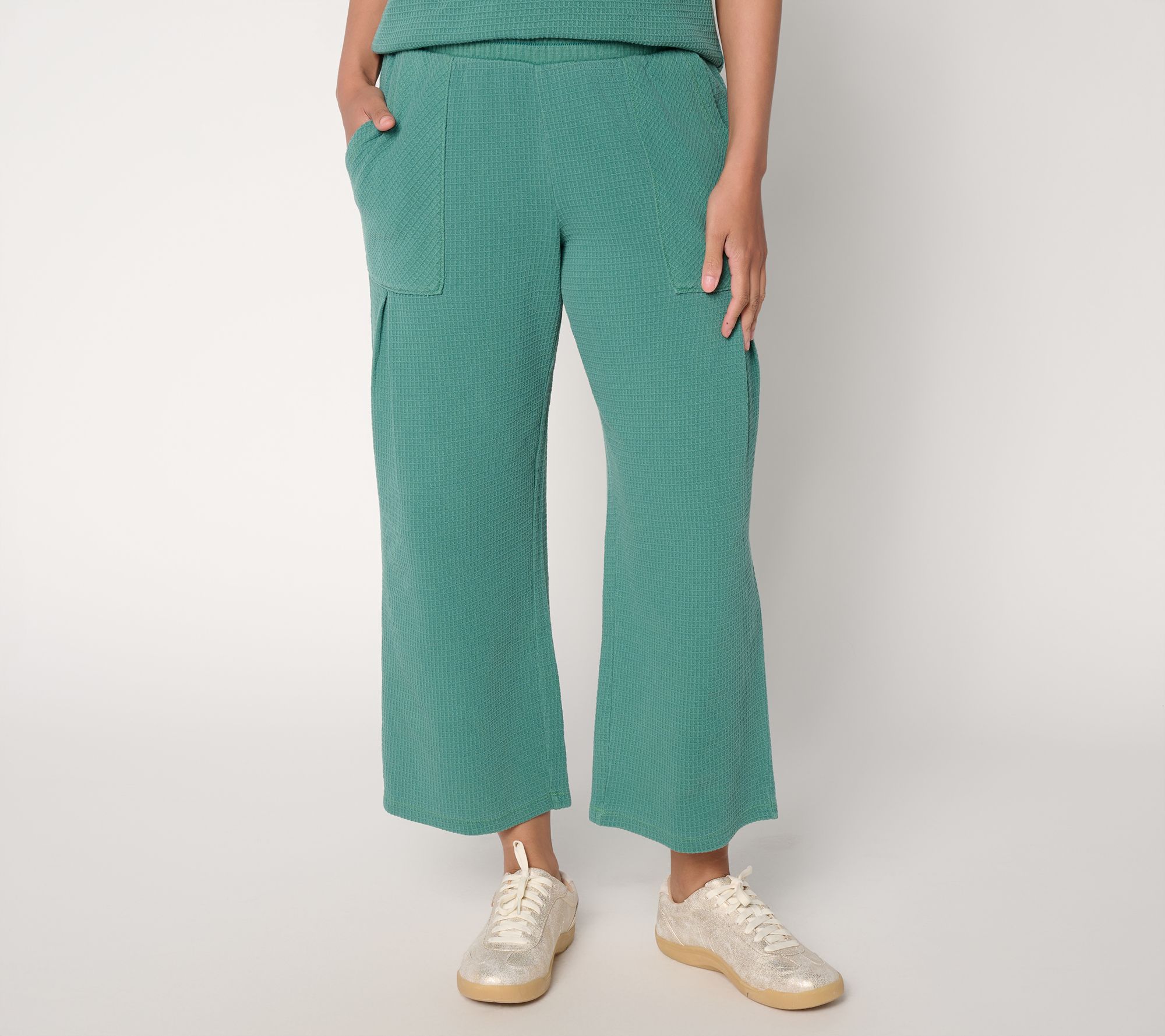 "As Is" AnyBody Petite Washed Waffle Cropped Pant