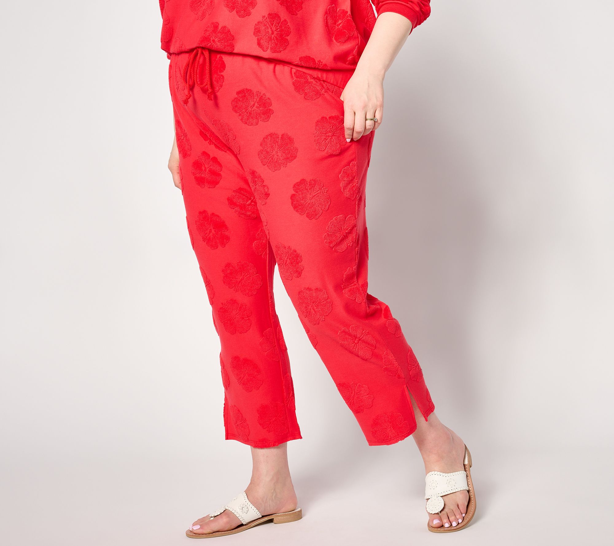 AnyBody Petite Jacquard French Terry Cropped Pant