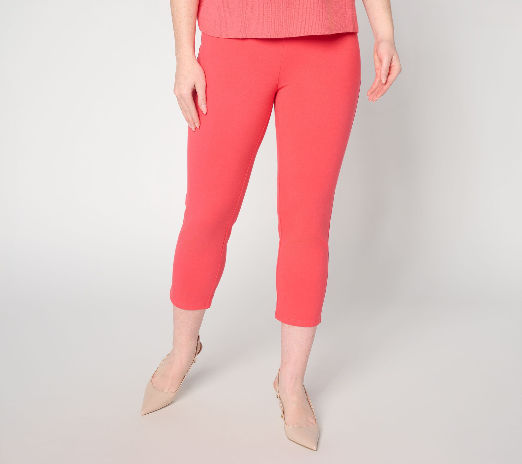 Women with Control Regular 86/14 Slim Leg Crop Smoothing Influencer Pant