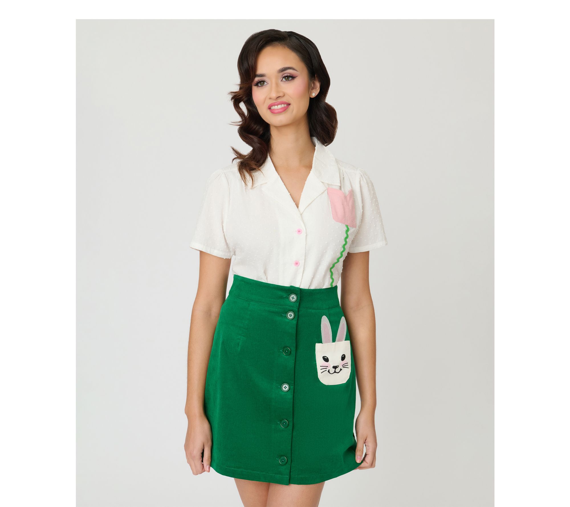 Unique Vintage White Swiss Dot & Tulip NotchedCollar Blouse