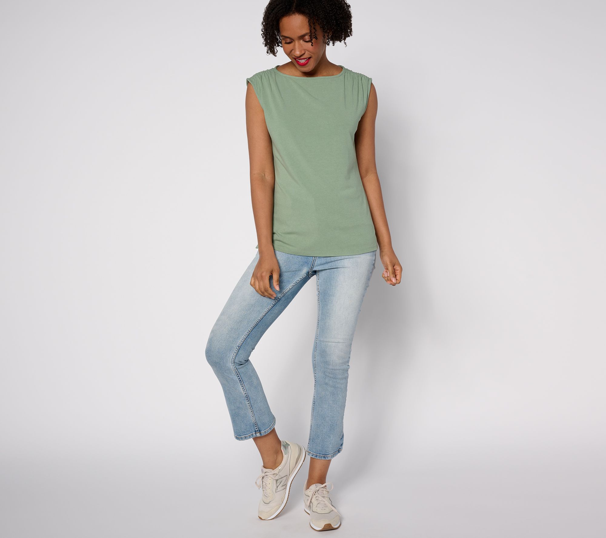 QUEZHU Flowy Tank Top Is a Must for Everyone's Year-Round Wardrobe