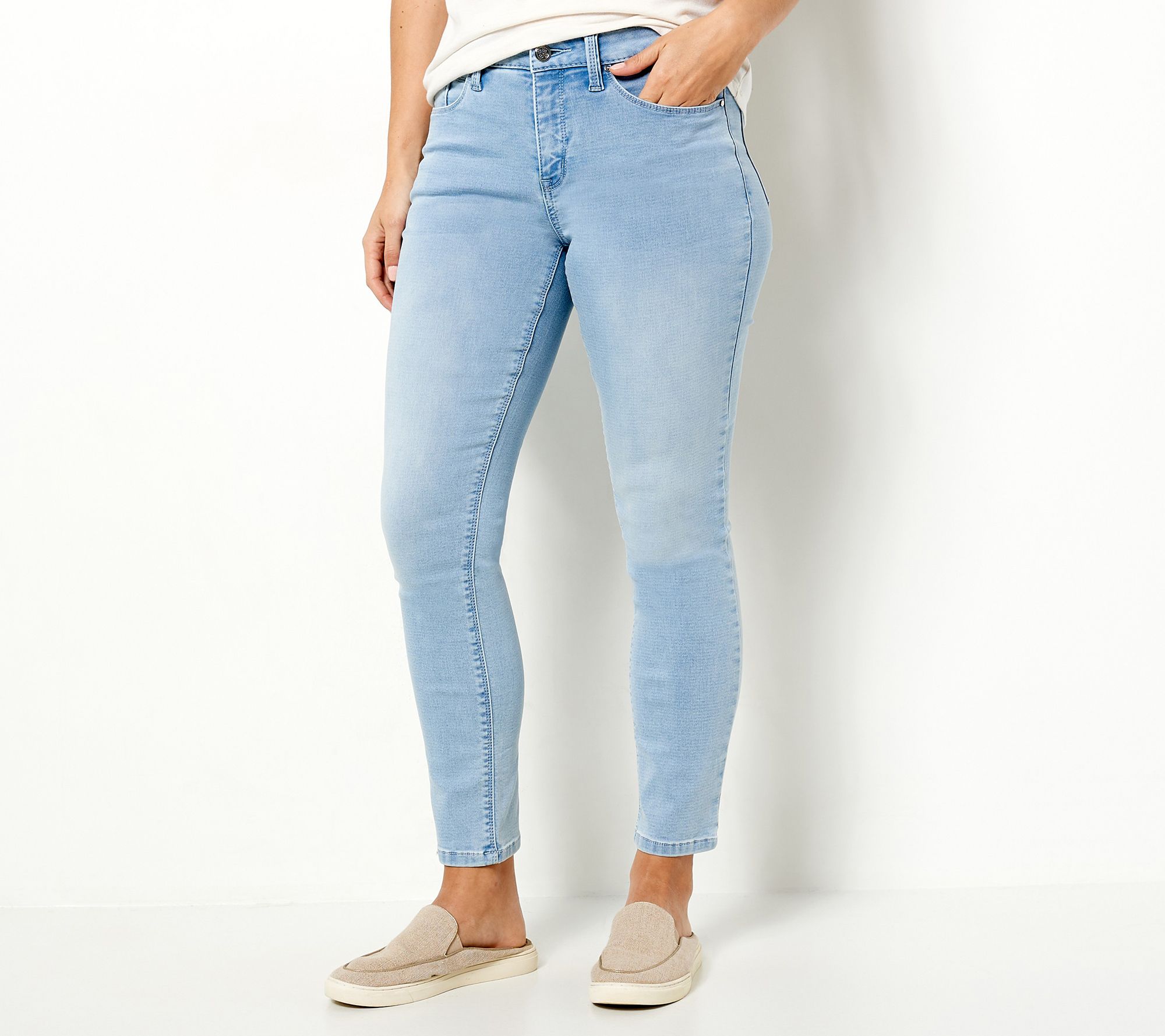 Laurie Felt Petite Slim-Leg Knit Clean Jeans - QVC.com
