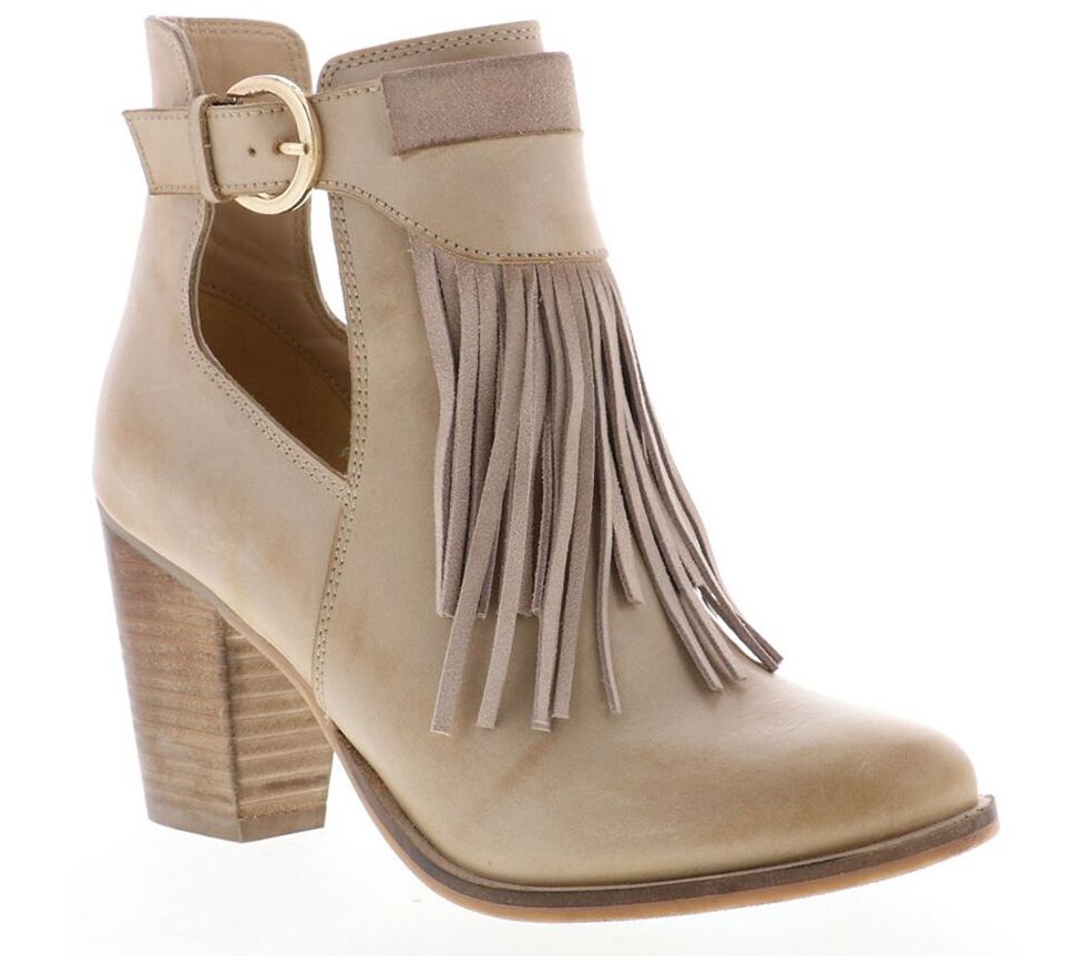 Sbicca fringe outlet booties