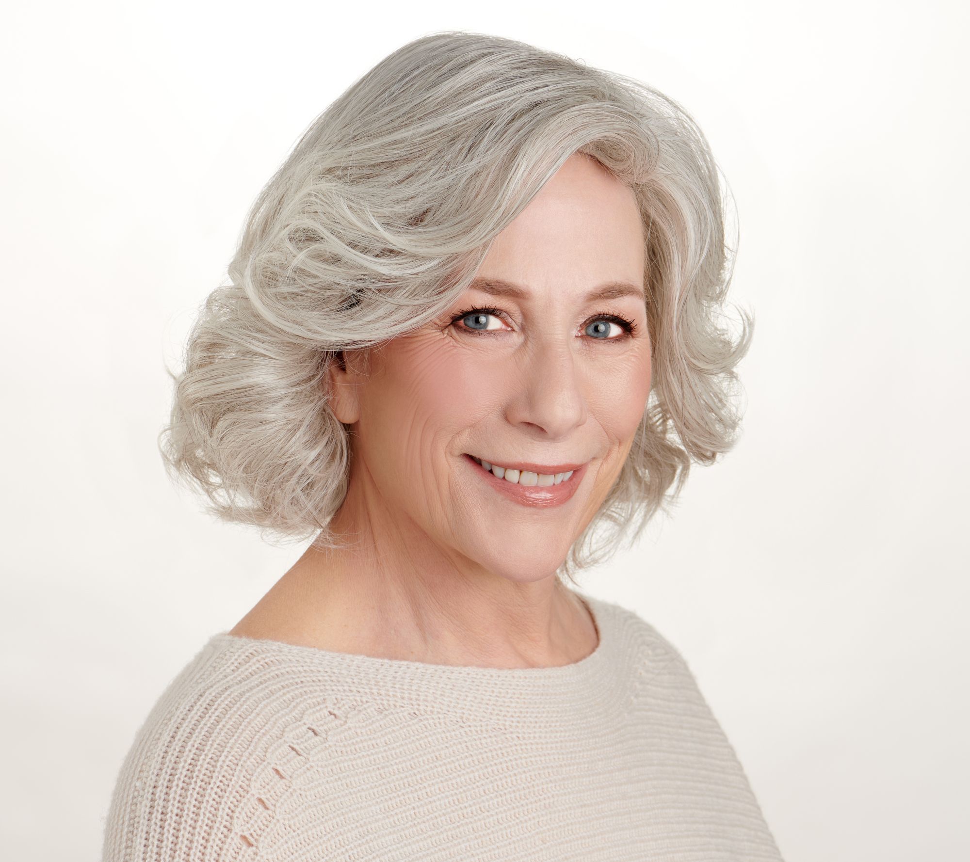 Hairdo Bombshell Bob Styled Wig