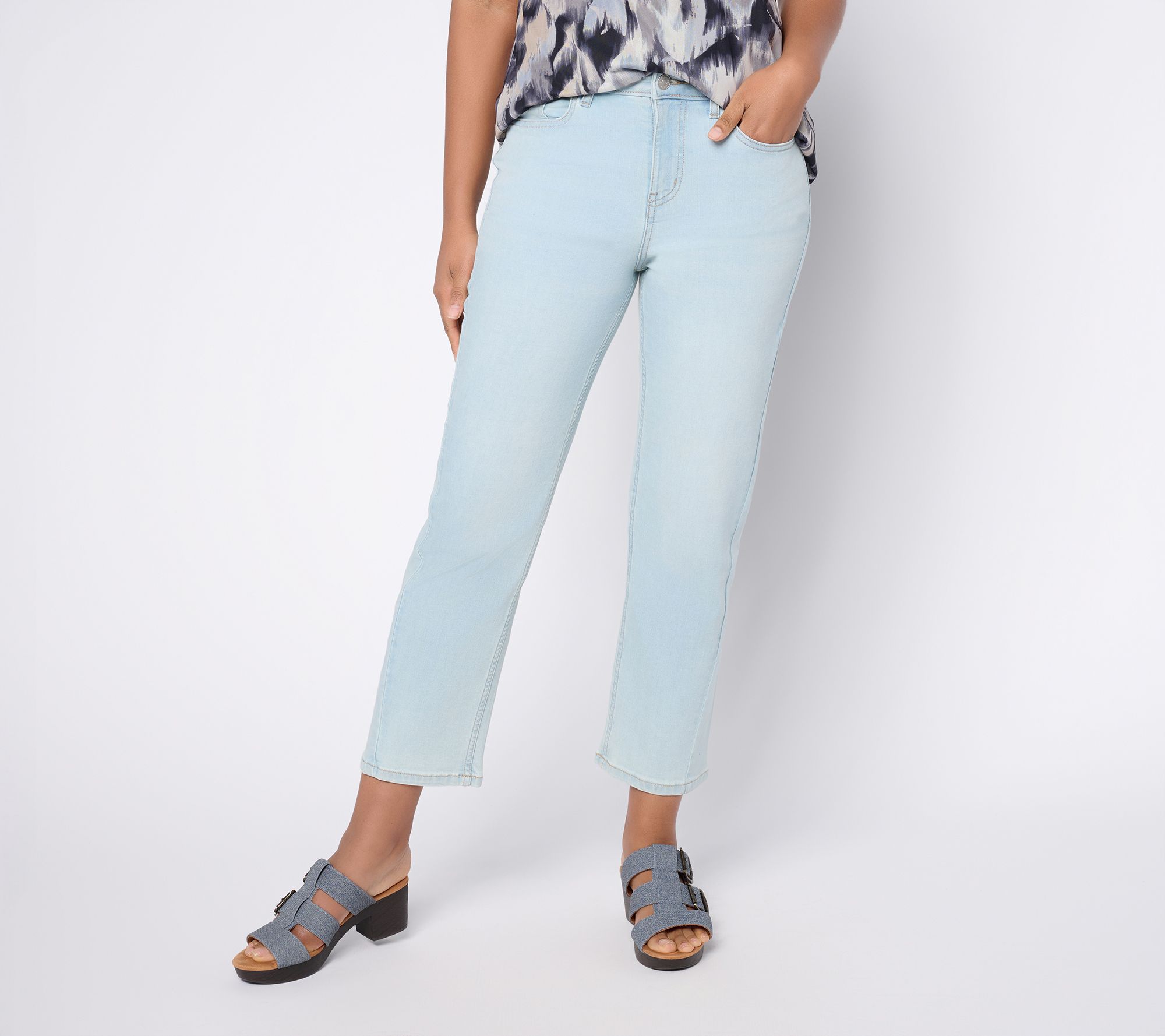 LOGO by Lori Goldstein Petite Indigo StraightCropped Leg Jeans