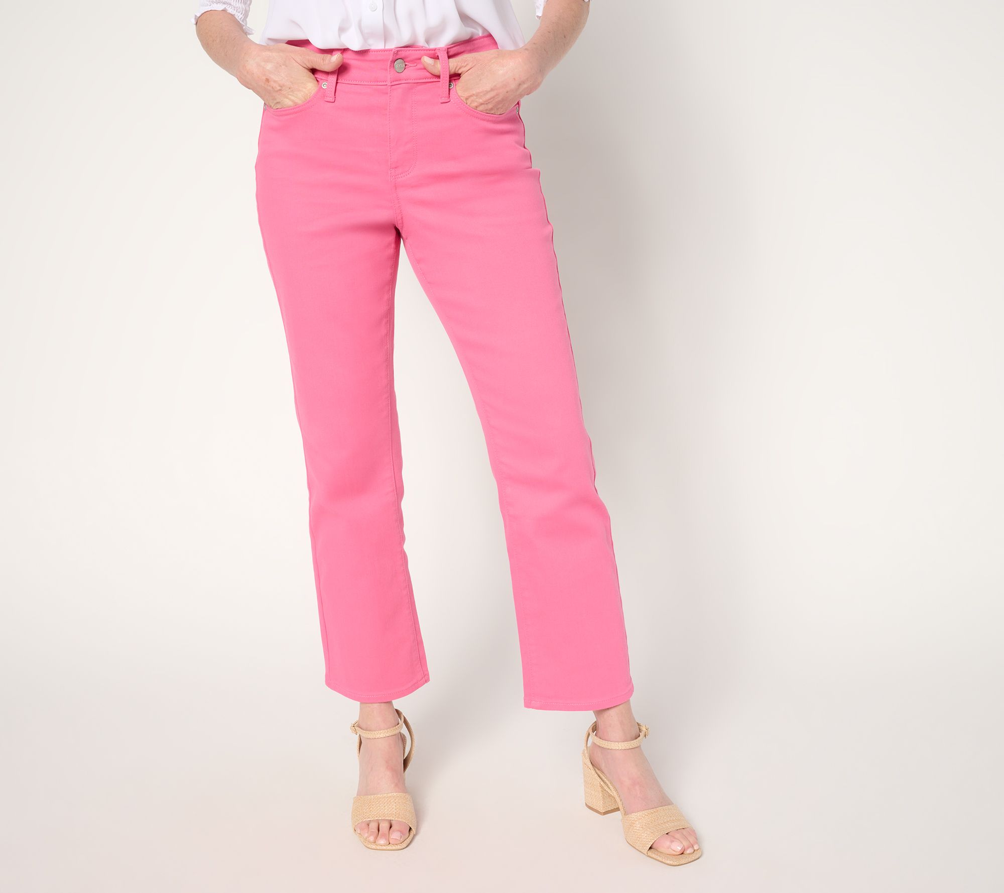 Elleです。 NYDJ Ellison Straight Leg Ankle Jean with Cool Embrace - QVC.com