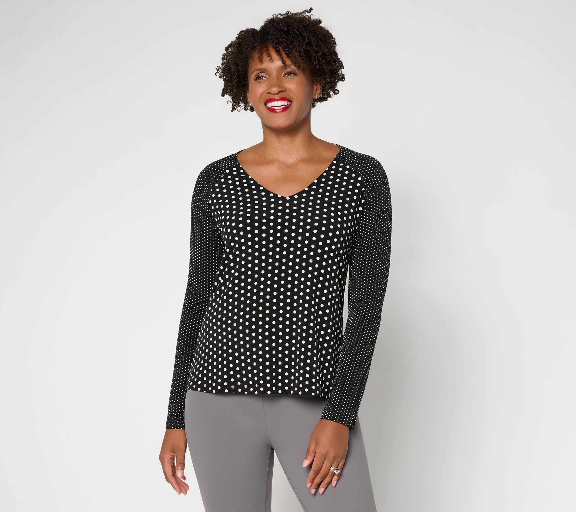 Women with Control Printed Como Jersey V Neck Raglan Top