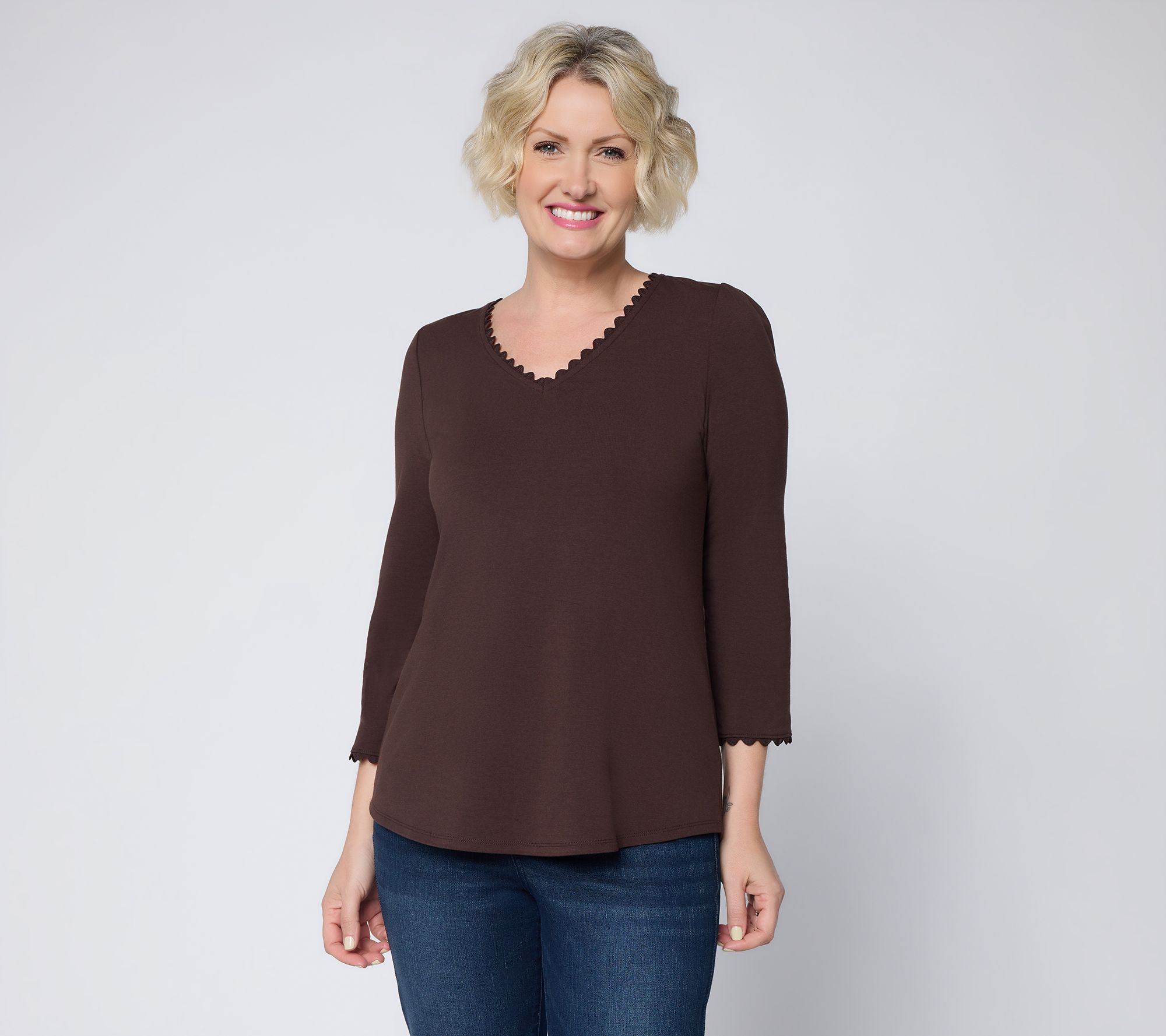 Ree by The Pioneer Woman Essentials Scallop V-Neck Tunic