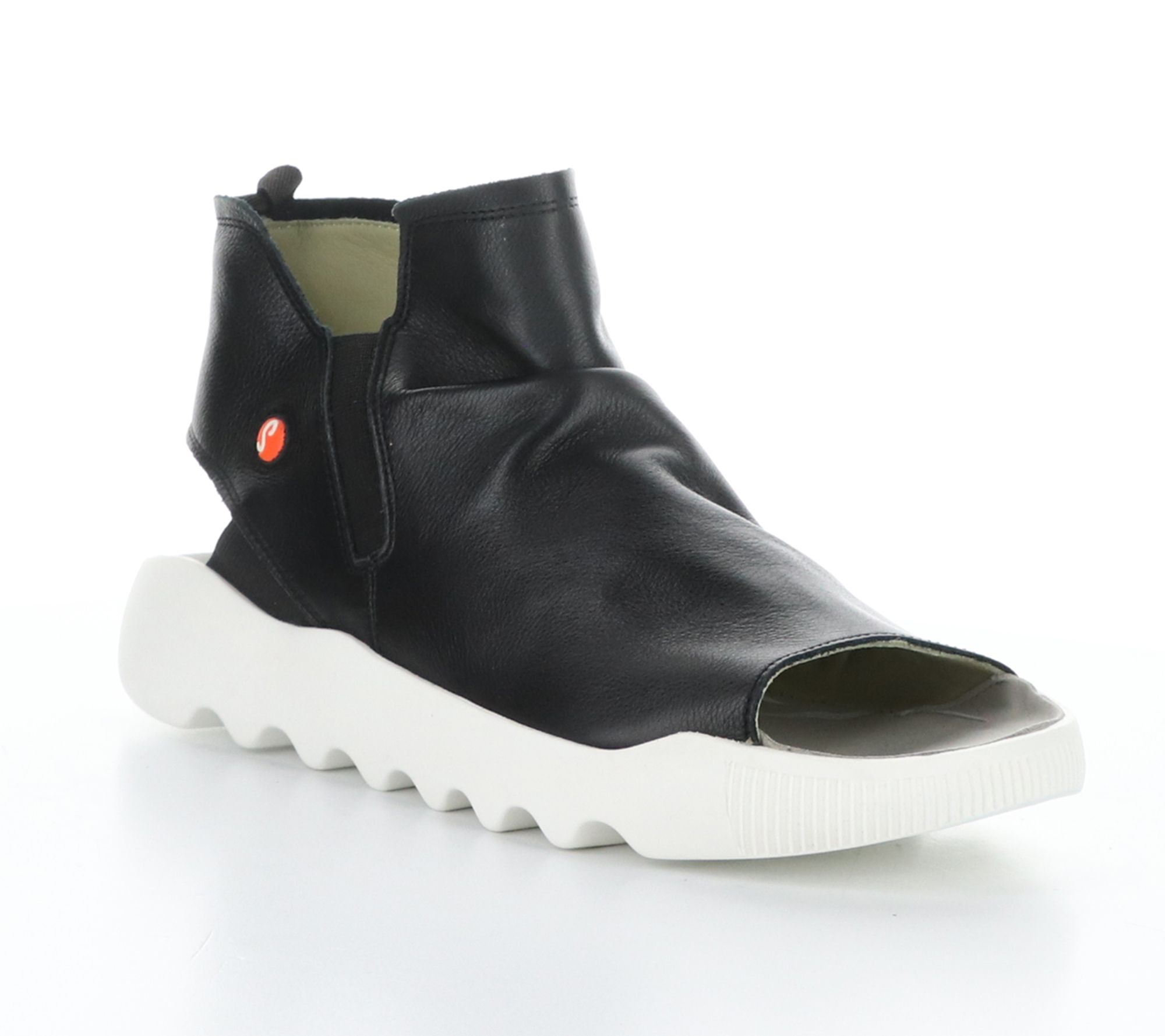 Softino's Smooth Leather Side Zip Shoe