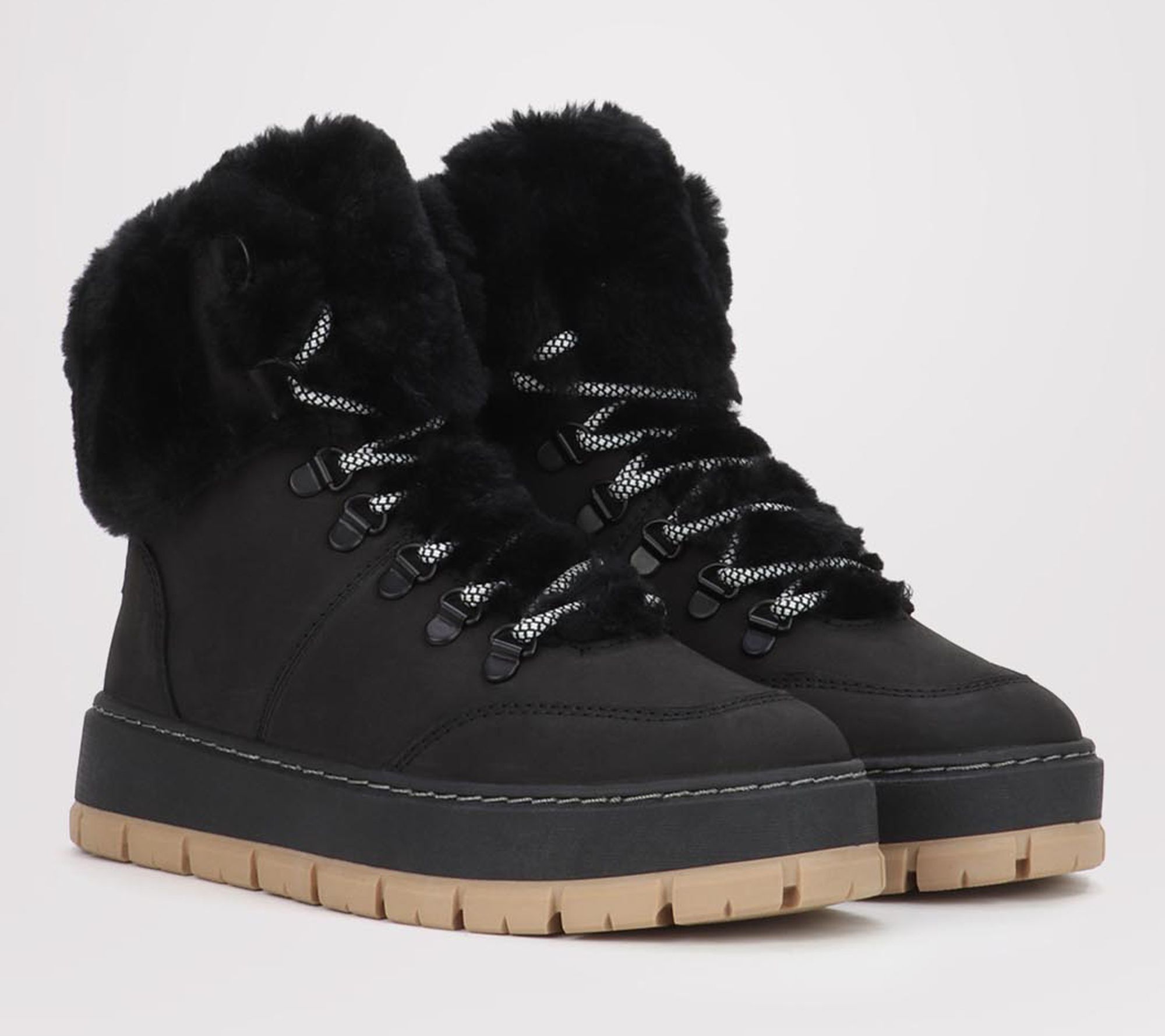Pajar Canada Chalet Women's Platform Nubuck Boots