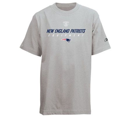 Men's New Era Cream New England Patriots Sideline Chrome Pullover