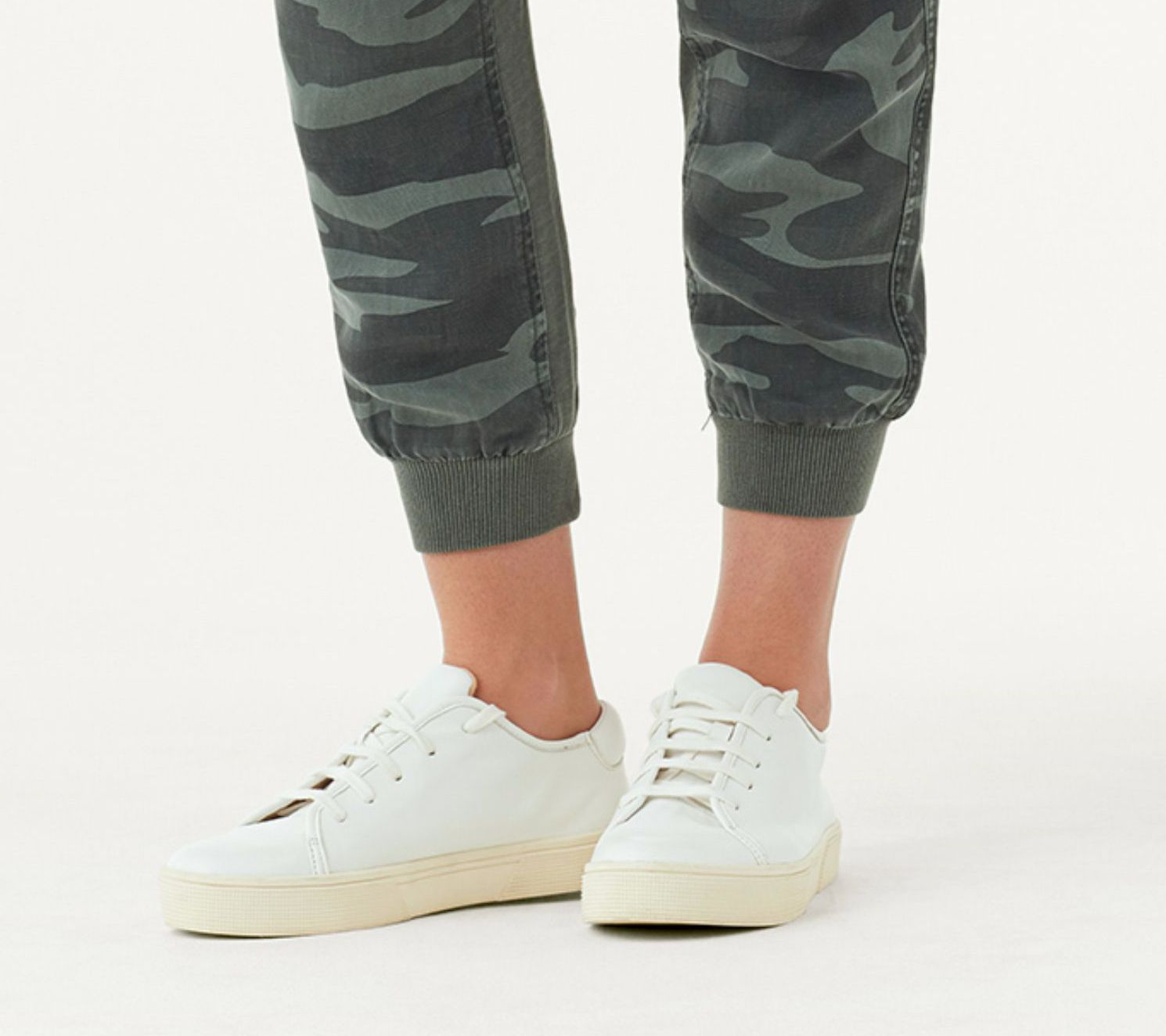 splendid joggers camo