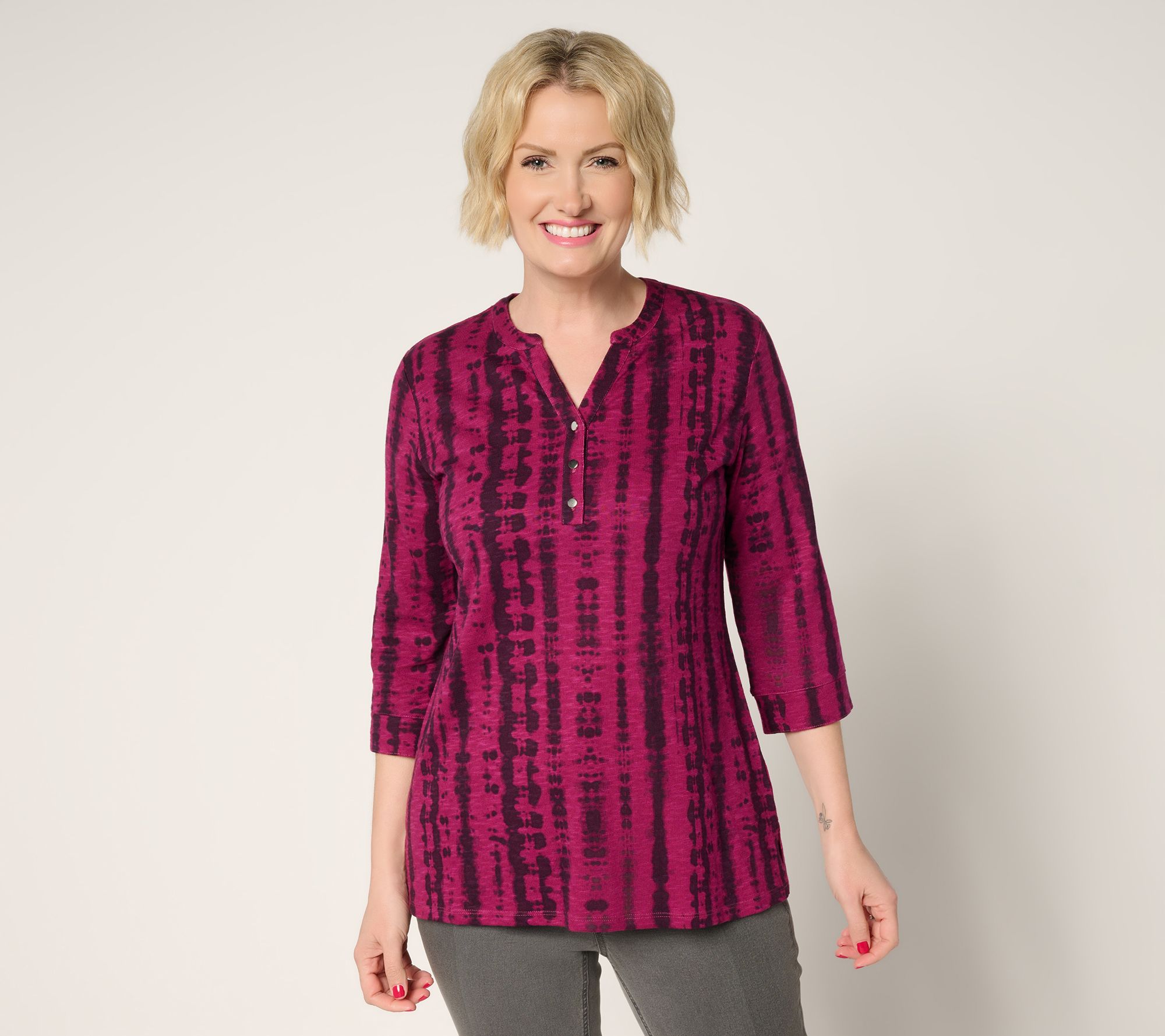 Denim & Co. Regular Texture-Knit 3/4-Sleeve Henley Tunic