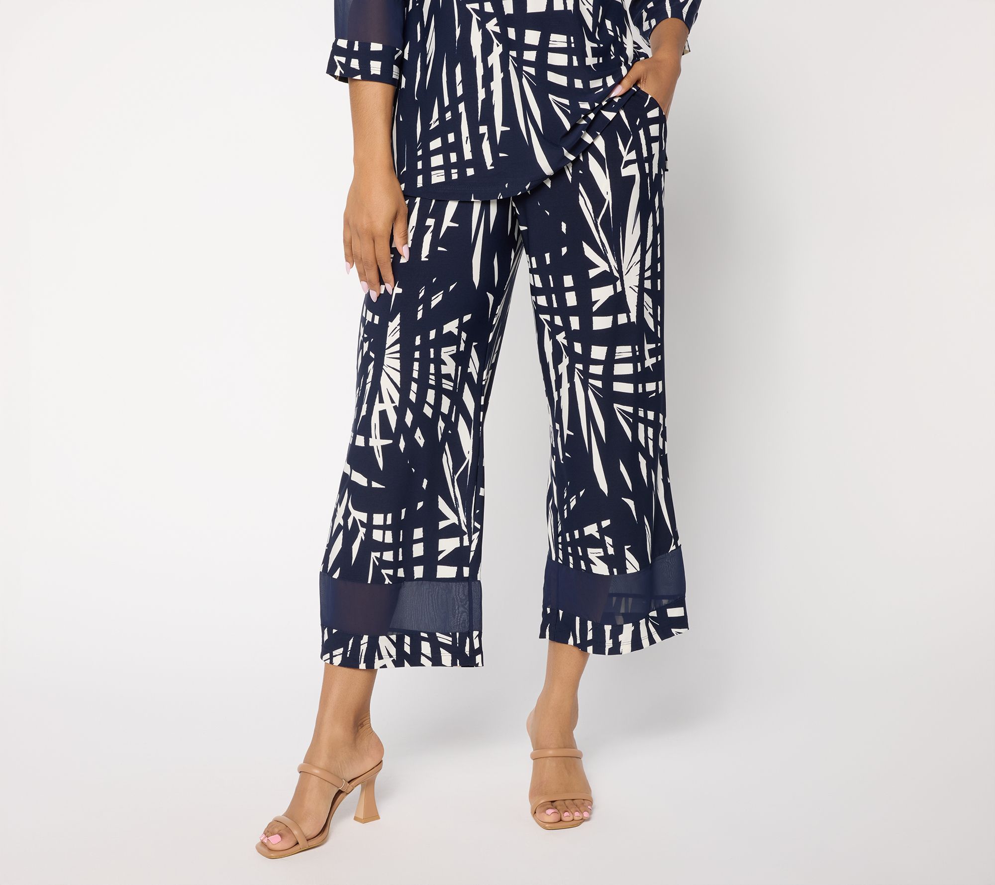Brandis Dress Out Loud Discovery Knit Regular Wide Leg Crop Pant