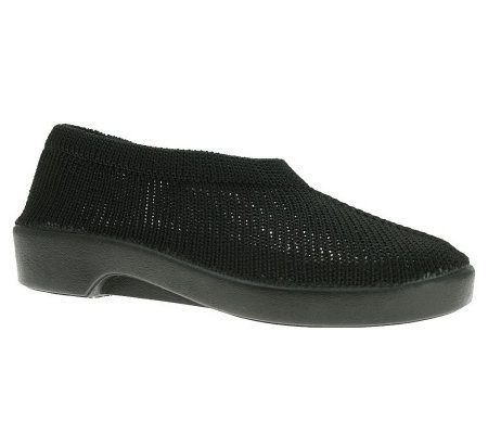 Spring Step Style Tender Slip-Ons