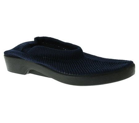 Spring Step Style Tender Slip-Ons