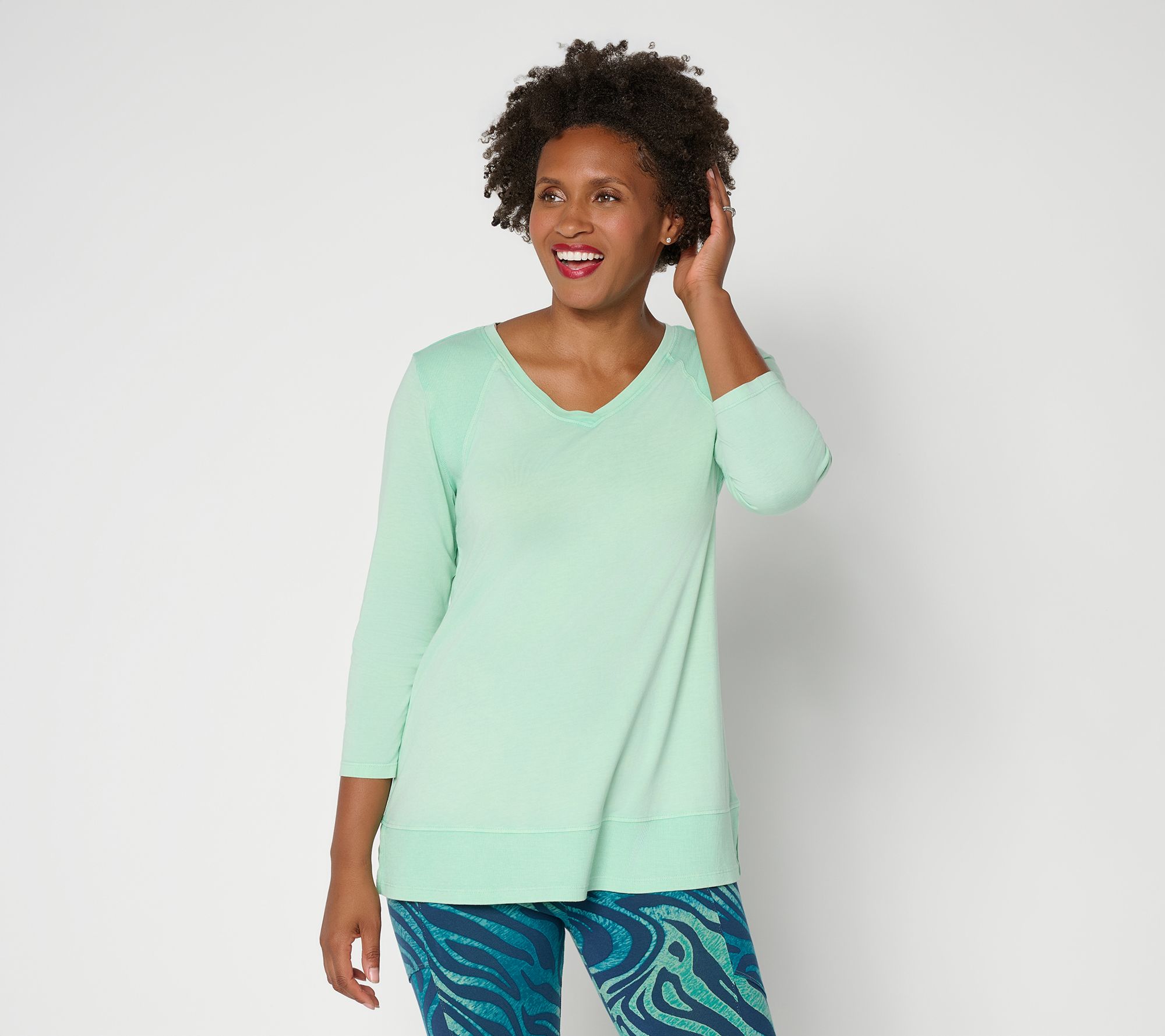 LOGO Principles by Lori Goldstein Mixed Media V-Neck Top