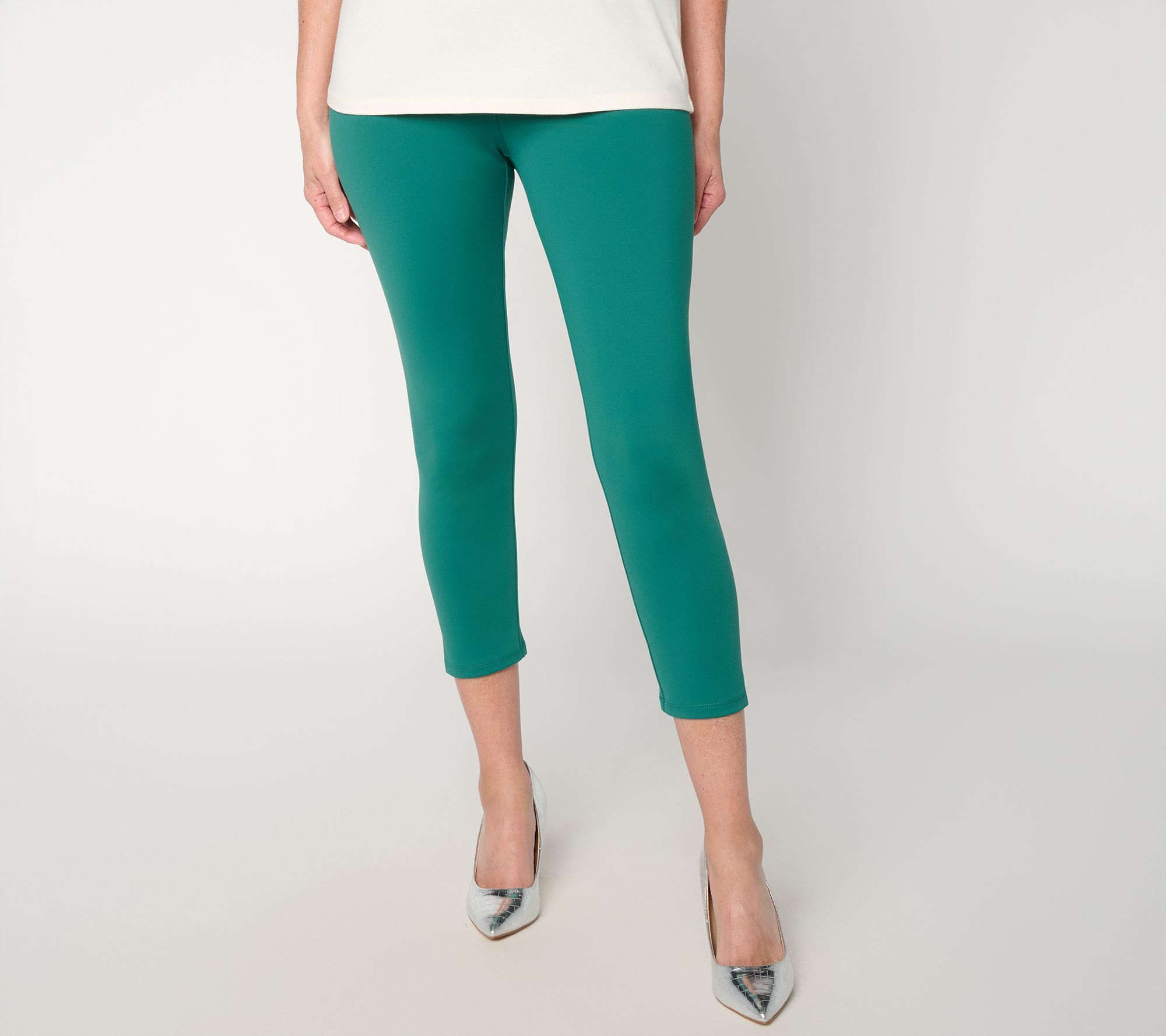Women with Control Regular Soft Sculpt Crop Legging