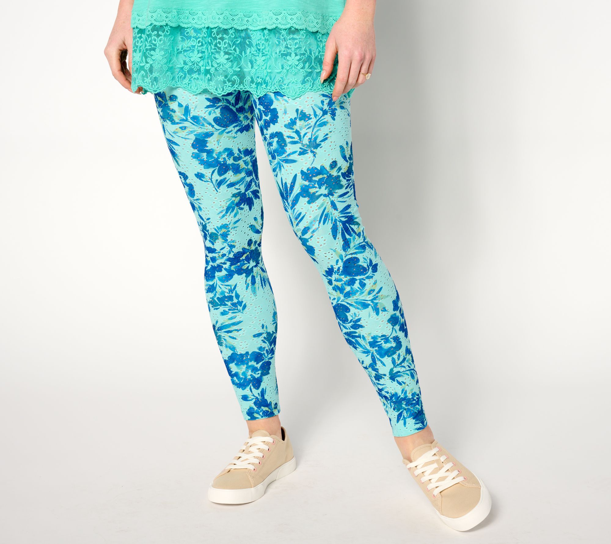 LOGO Layers by Lori Goldstein Regular Printed Eyelet Leggings