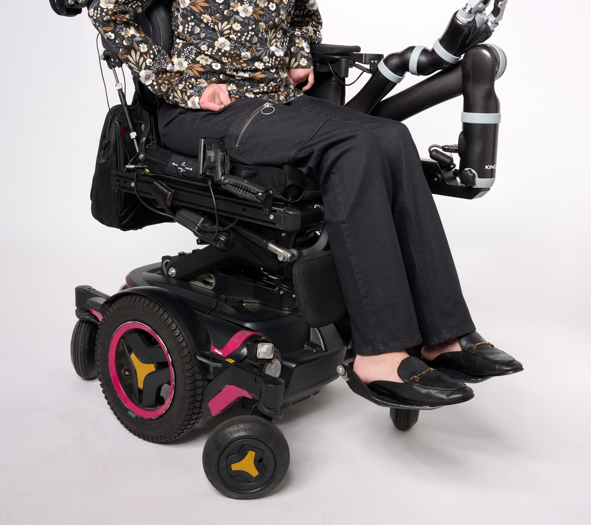 Denim & Co. Adaptive Comfy Knit Patch Pocket Wheelchair Jean