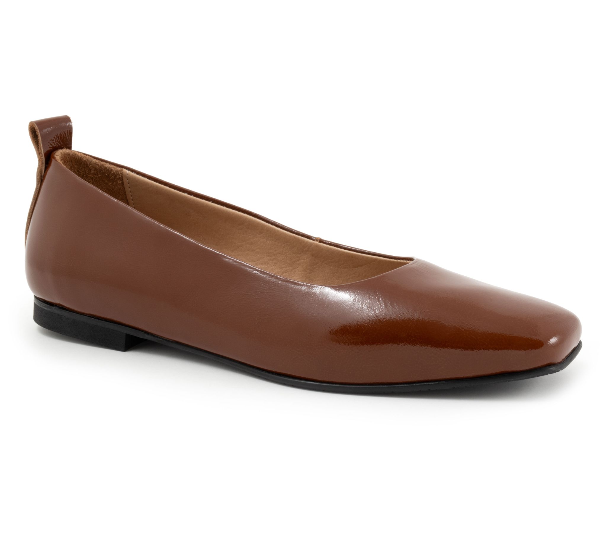 Bueno Women's Elizabeth Patent Leather Flat