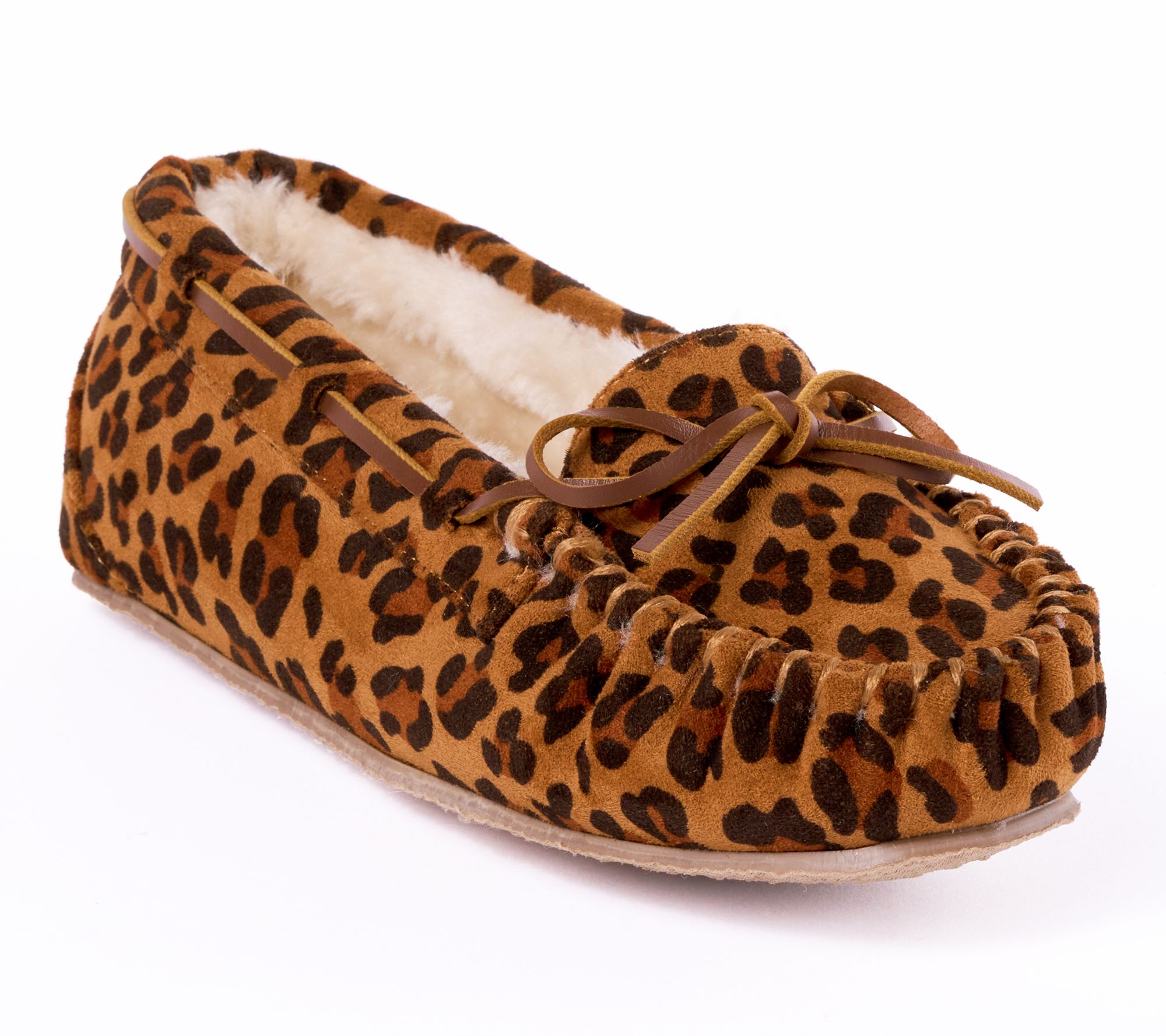  Minnetonka Women's Cally Leopard Print Slippers