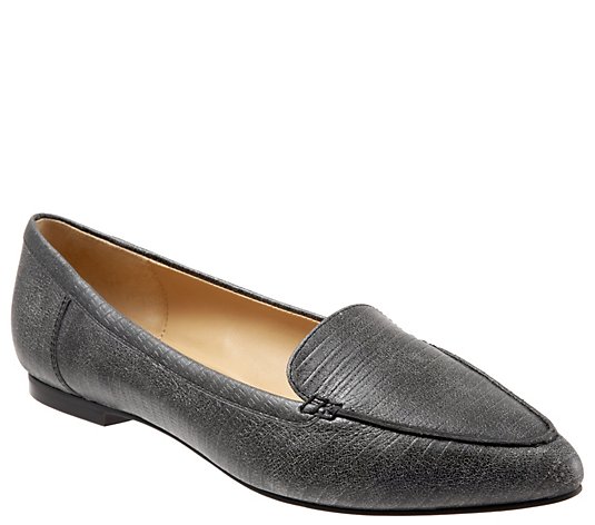 Trotters Cute Narrow Toe Loafers - Ember
