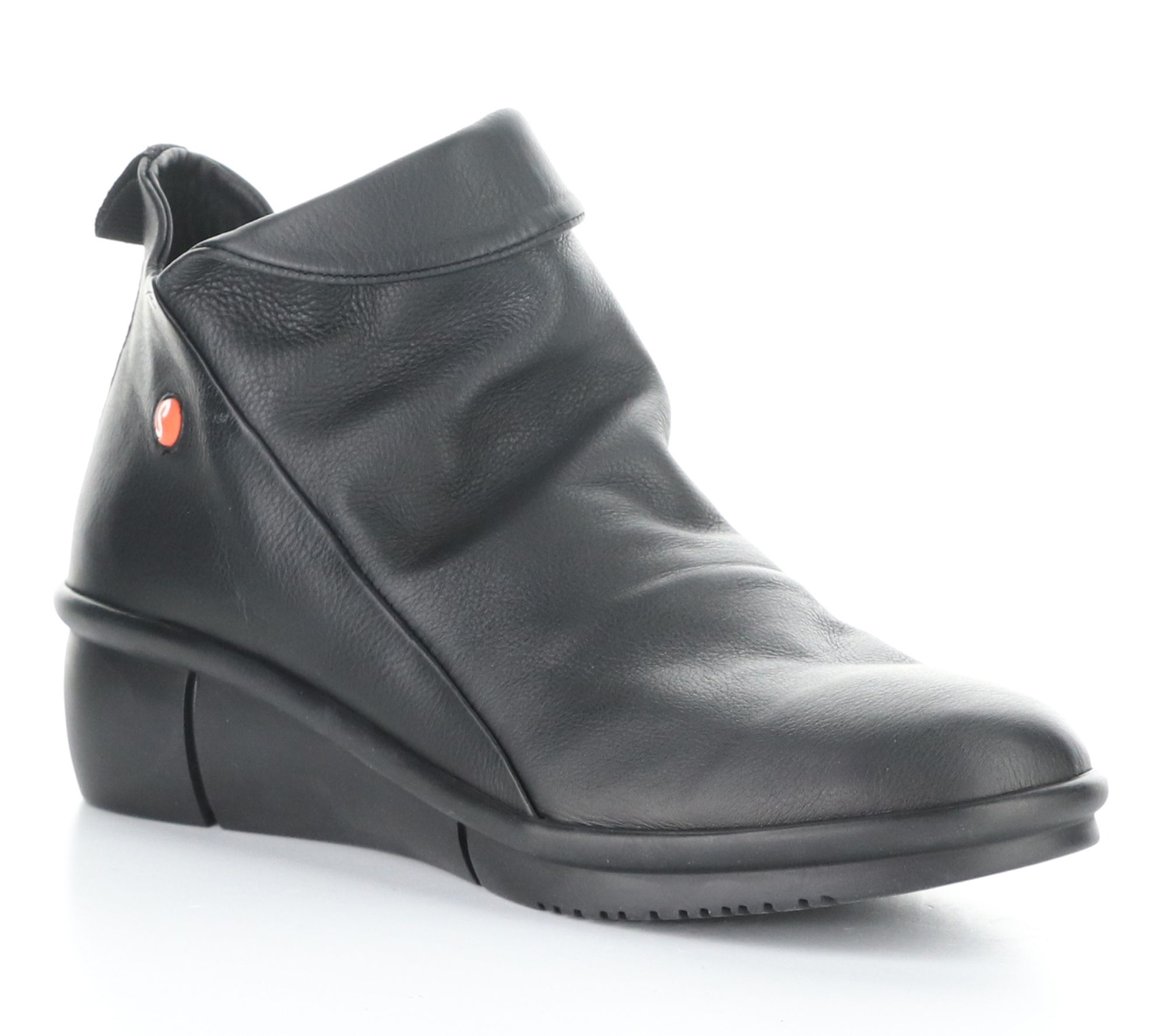 Softino'S Smooth Leather Side Zip Ankle Boot