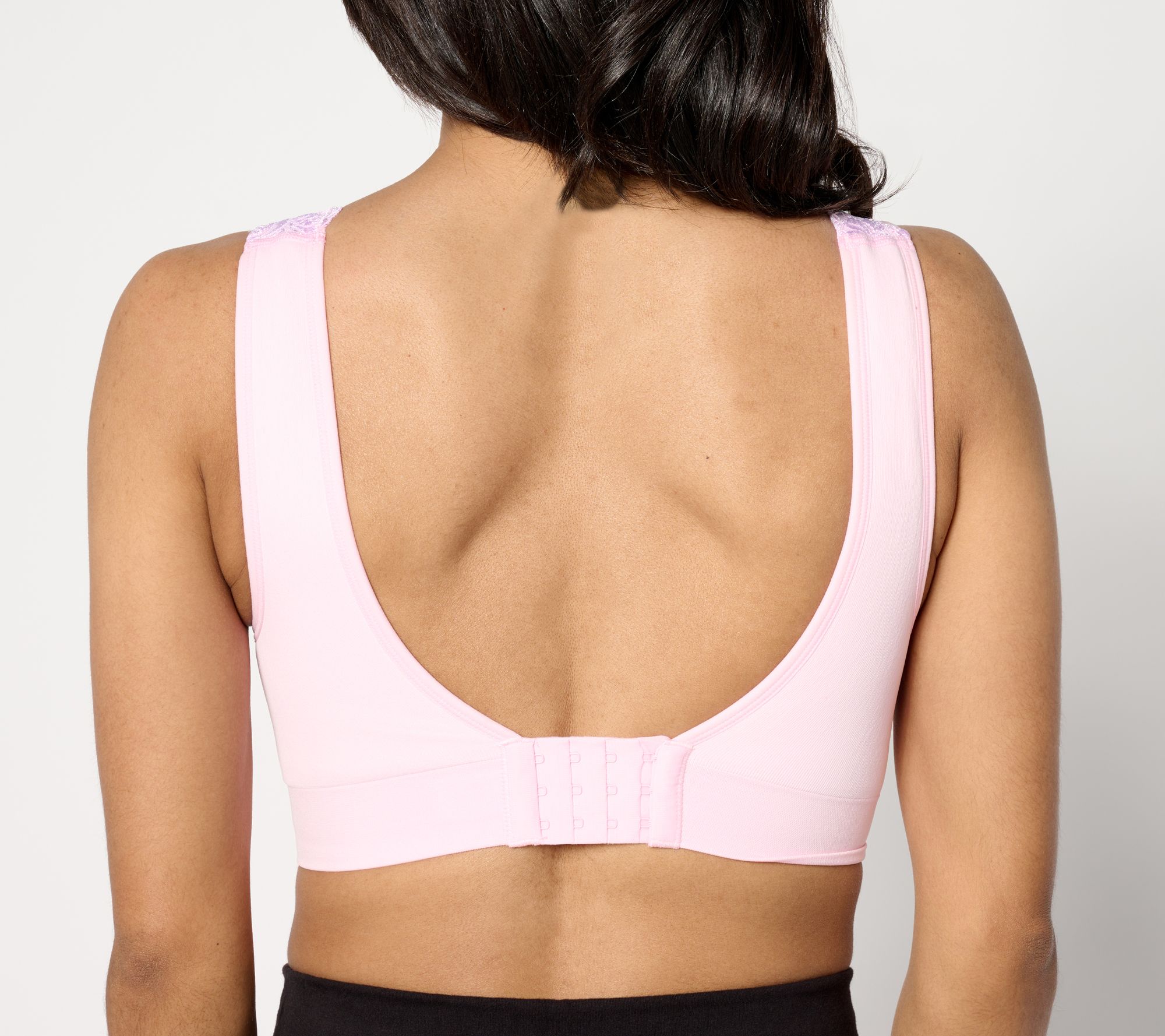Savvy woman shows how to turn ANY bra into a backless one in seconds and  STILL have support