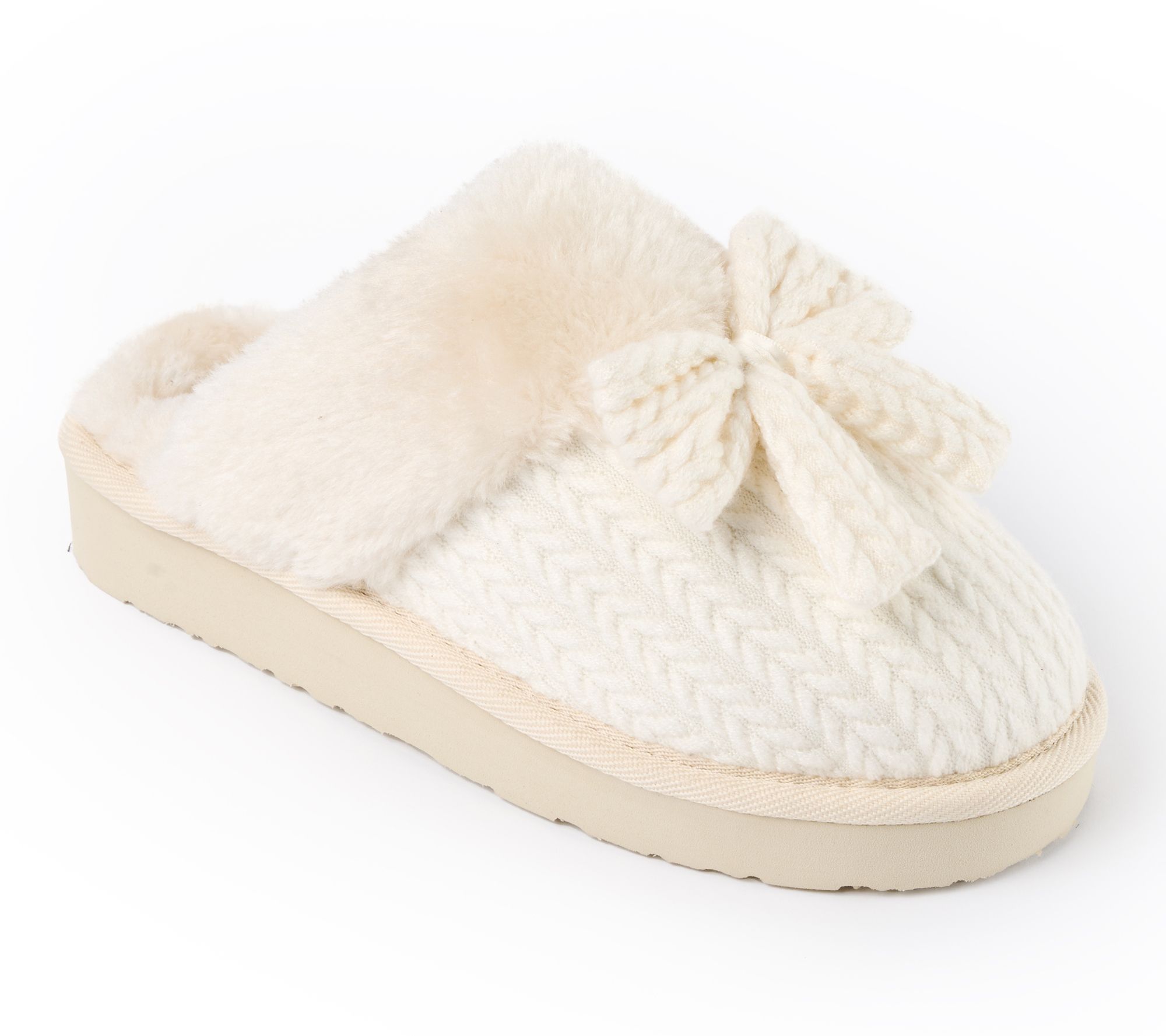  Minnetonka Women's Bowelle Scuff Slippers