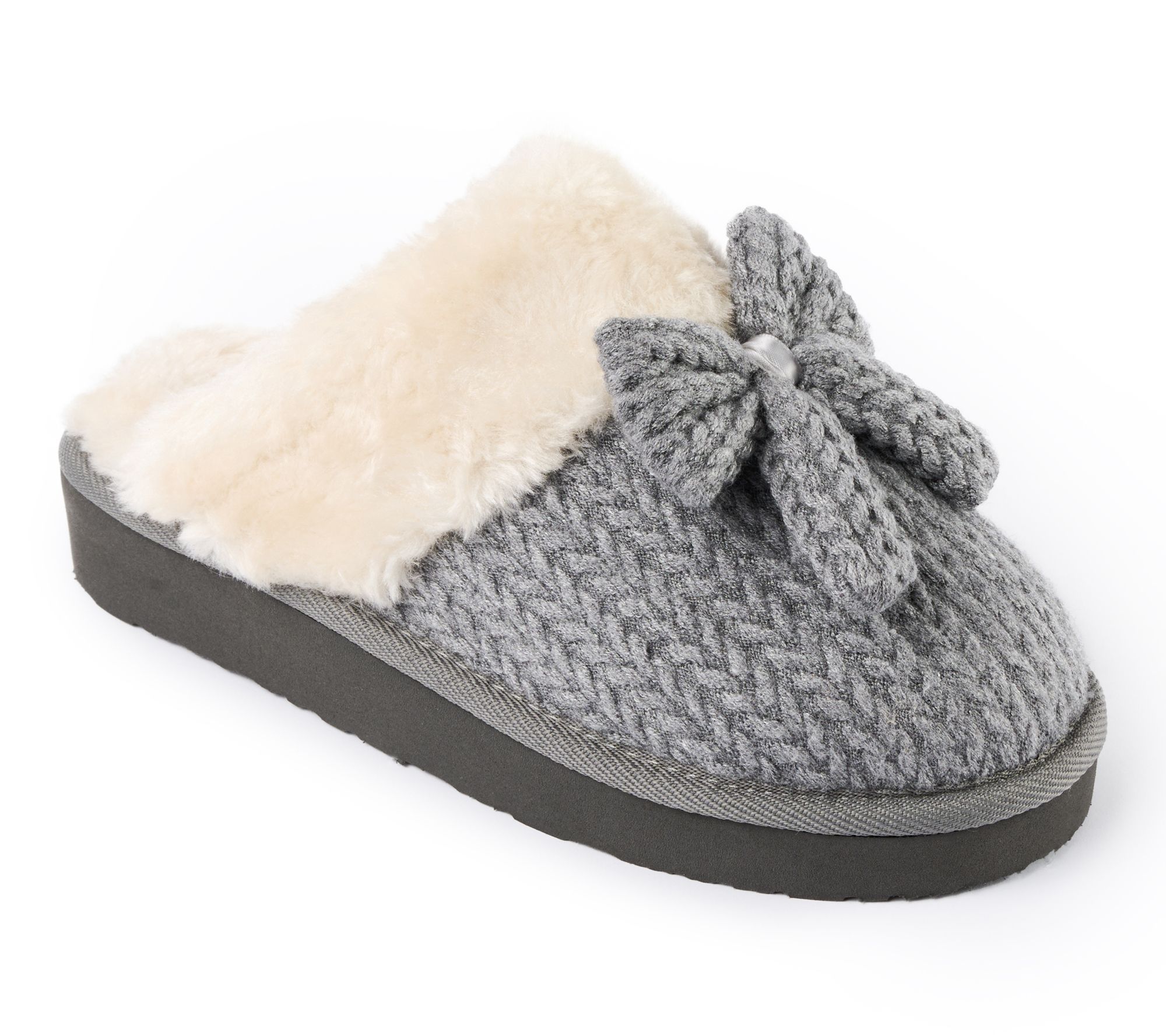 Minnetonka Women's Bowelle Scuff Slippers