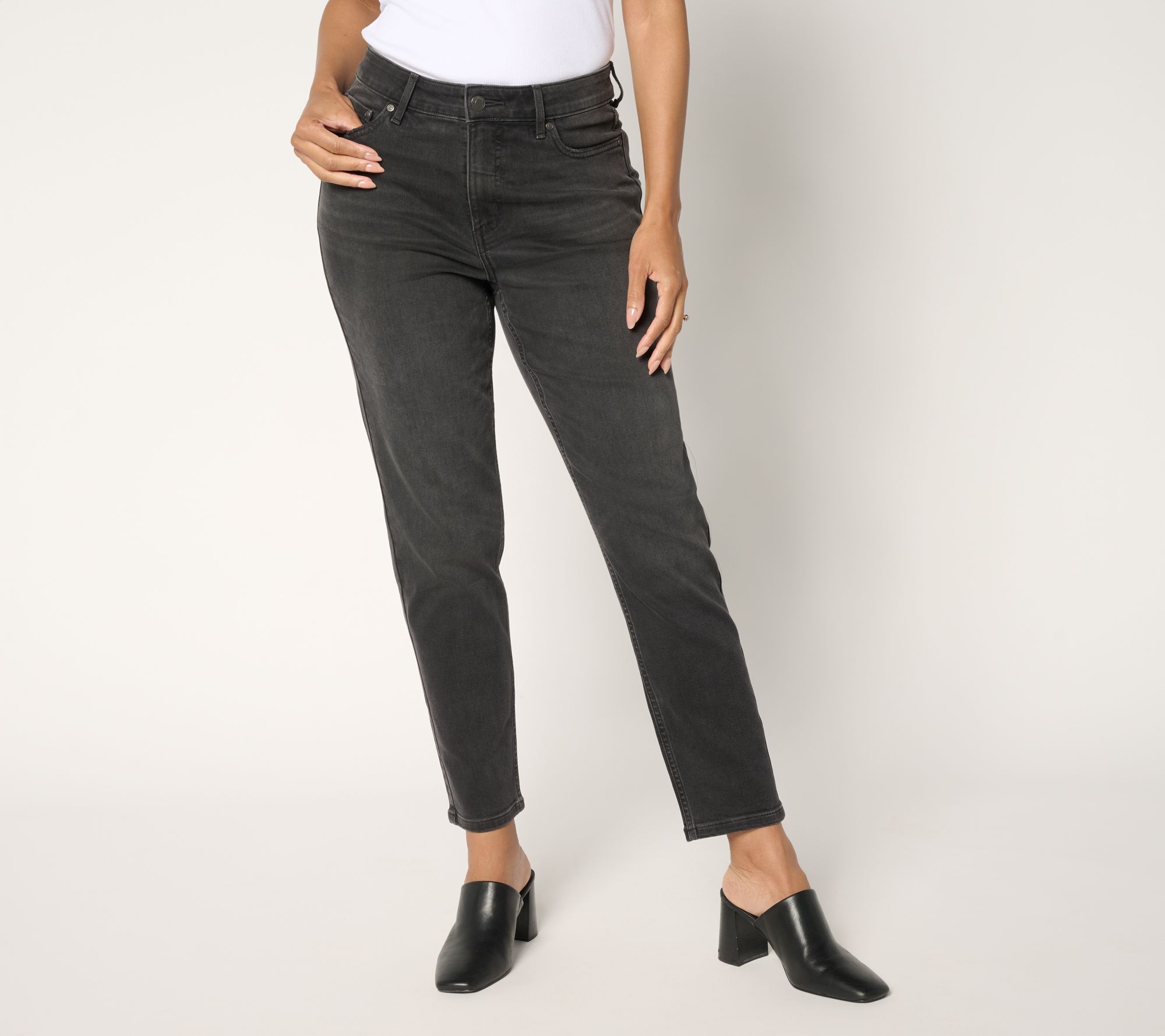 AnyBody Petite Casual Basic Denim Boyfriend Ankle Jeans