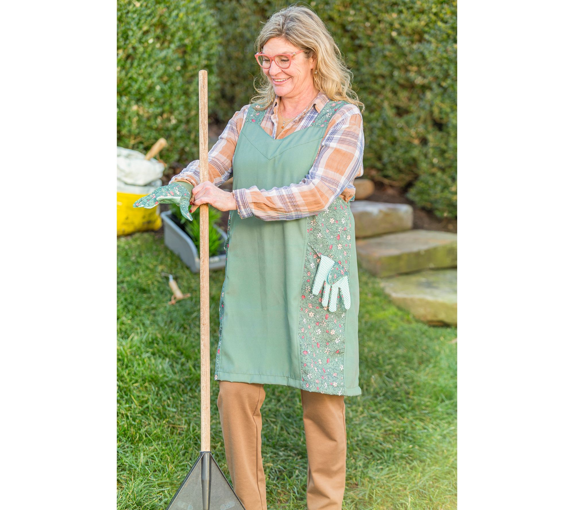 Evergreen Edith Floral Gardener's Full Apron and Gloves