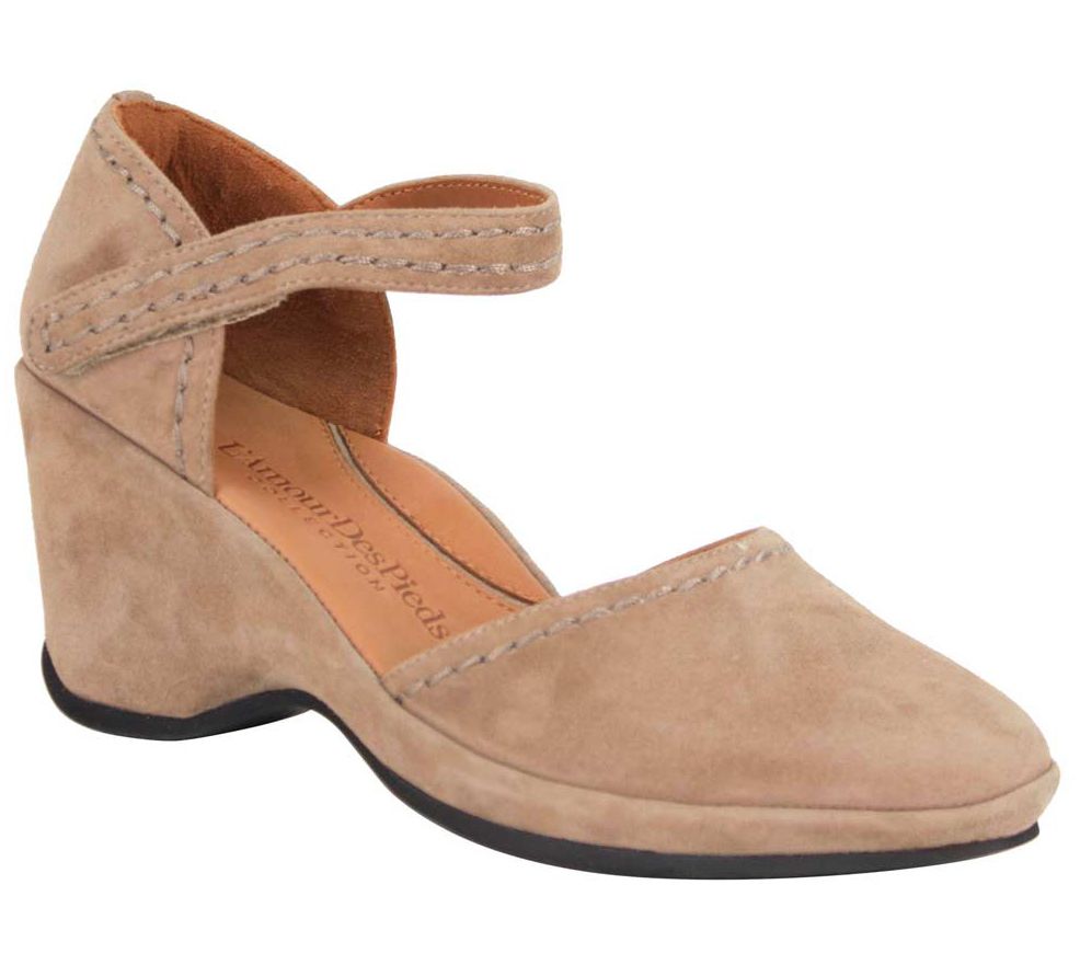 L'Amour Des Pieds Leather Pumps - Orva