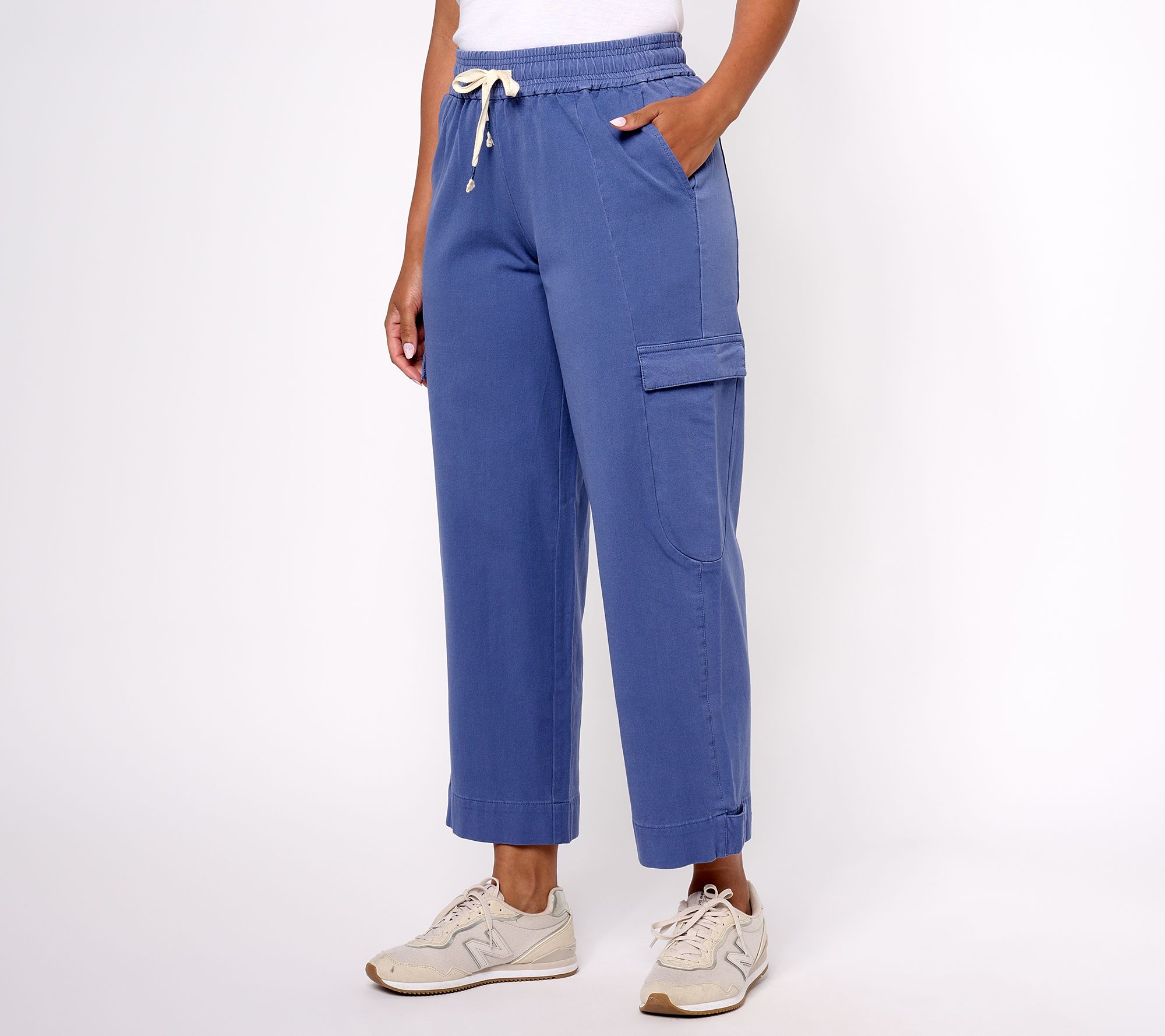 AnyBody Petite All-Stretch Twill Relaxed Cargo Pant