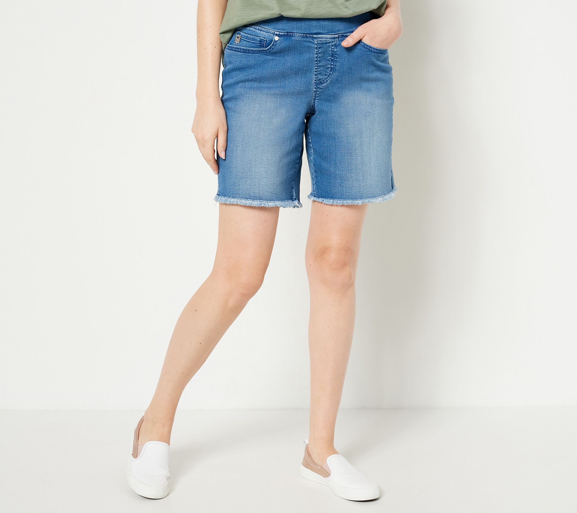 Belle by Kim Gravel TripleLuxe Denim 5-Pocket 8" Shorts