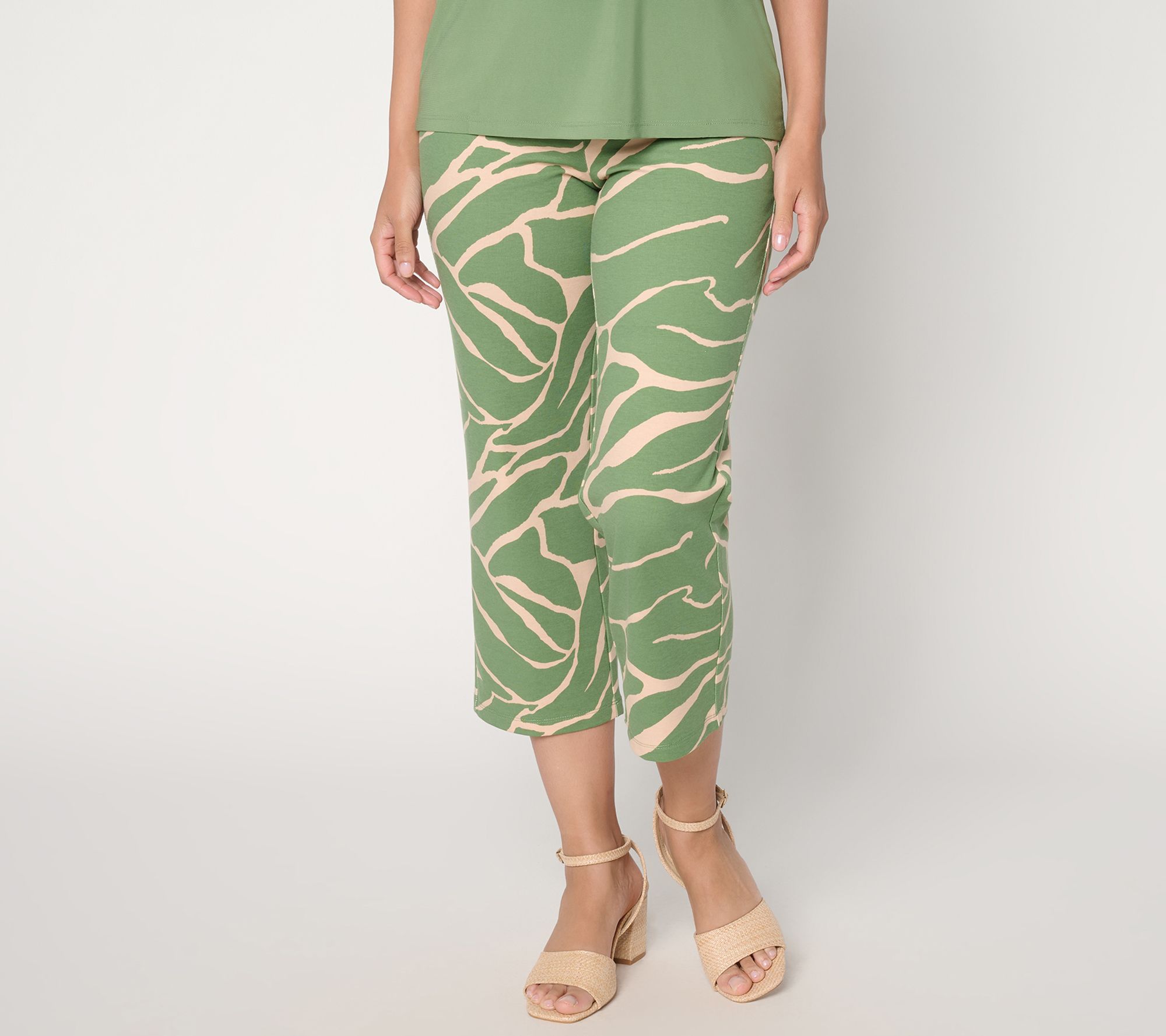 "As Is" Women with Control Regular Printed Knit Crop Chic Contour Pant