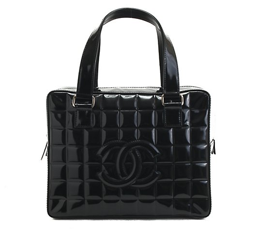 CHANEL 'Chocolate Bar' Black Patent Leather matte silver CC logo Shoulder  Bag at 1stDibs