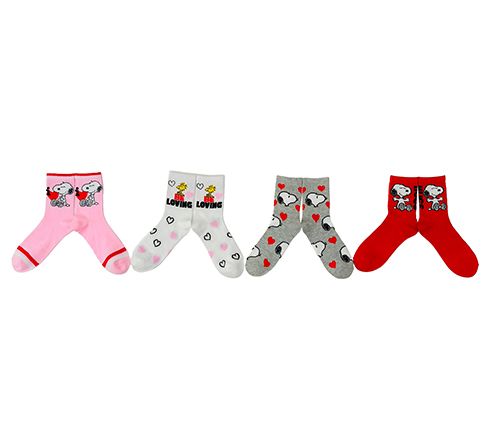 Peanuts Ladies' Gift Boxed Set of 4 Valentine'sDay Crew Socks