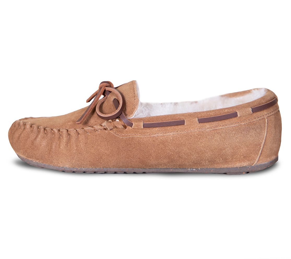 Cloud Nine Sheepskin Women's Sheepskin Moccasin2